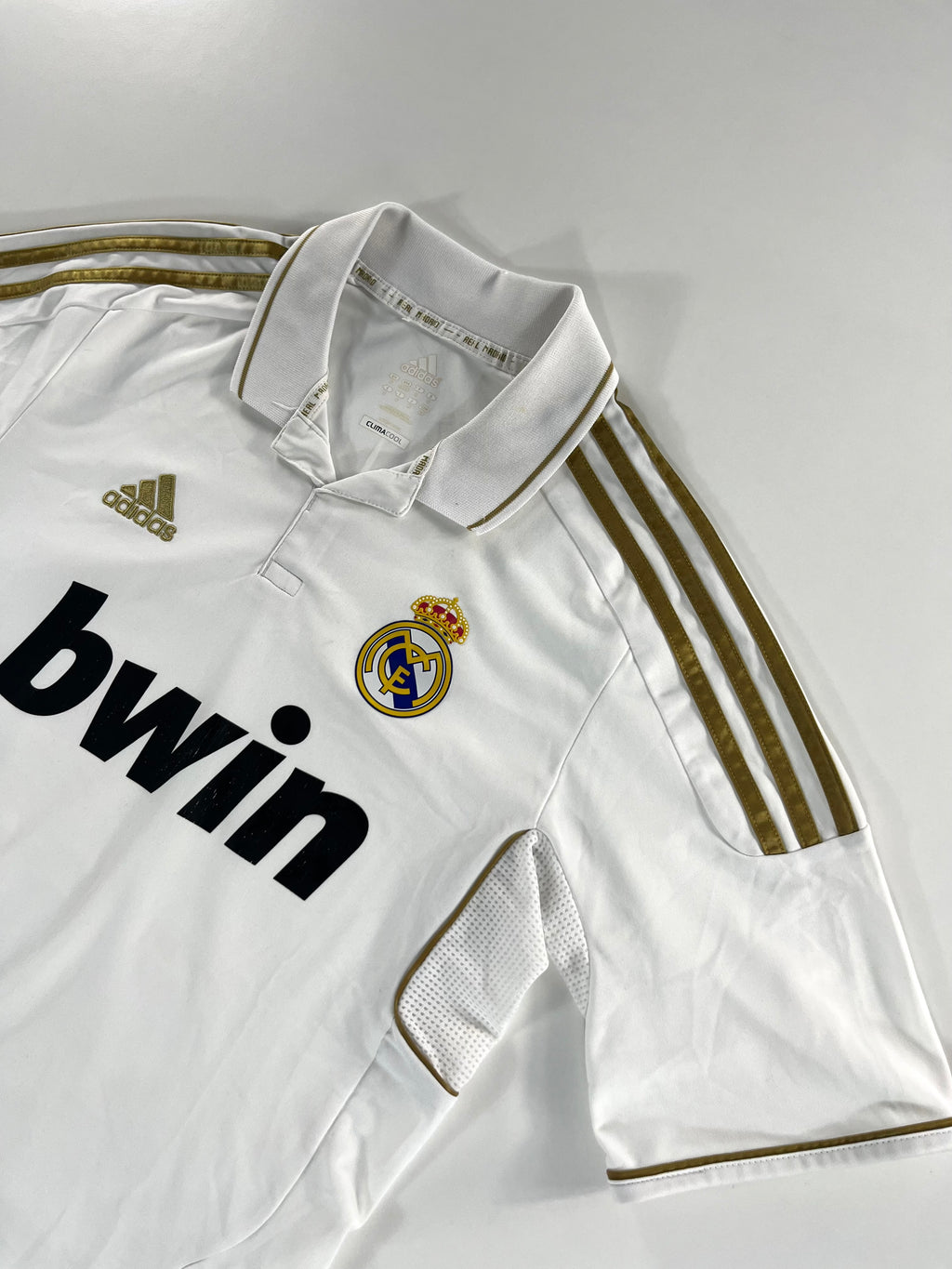 Adidas Real Madrid 2011-2012 hazai mez