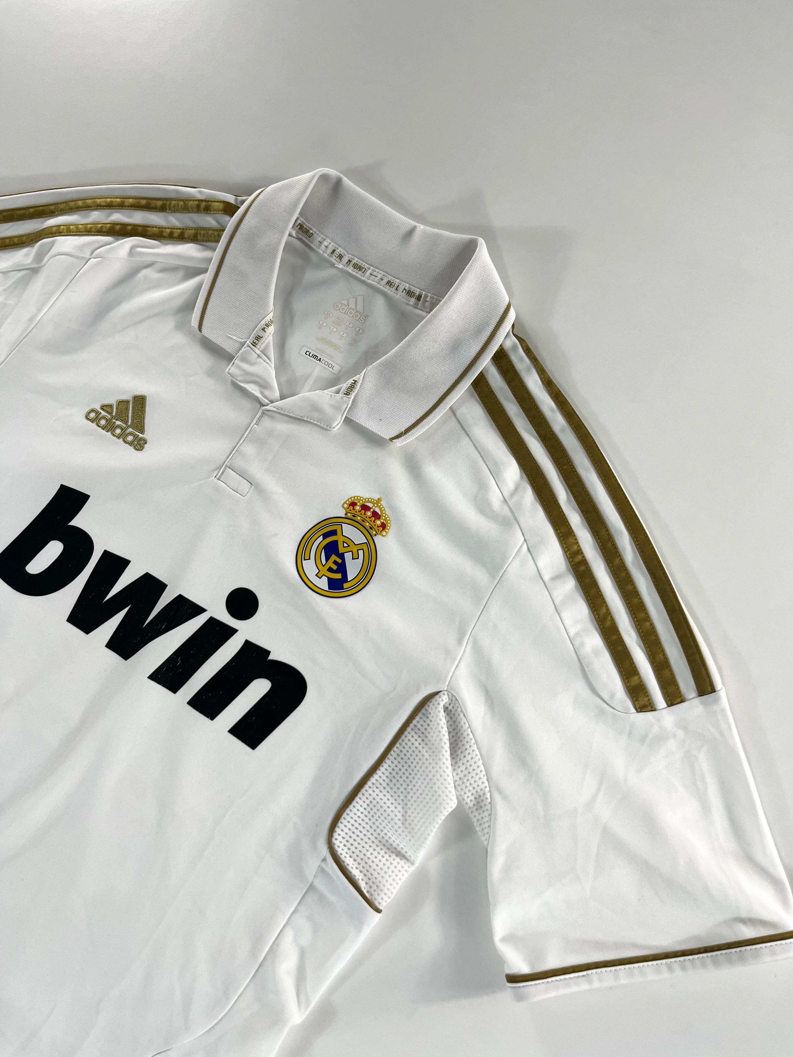 Adidas Real Madrid 2011-2012 hazai mez