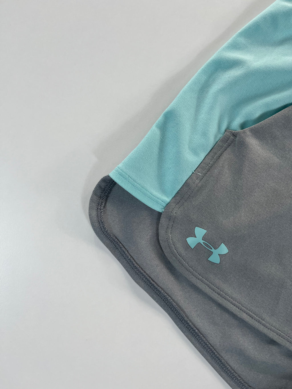 Under Armour short