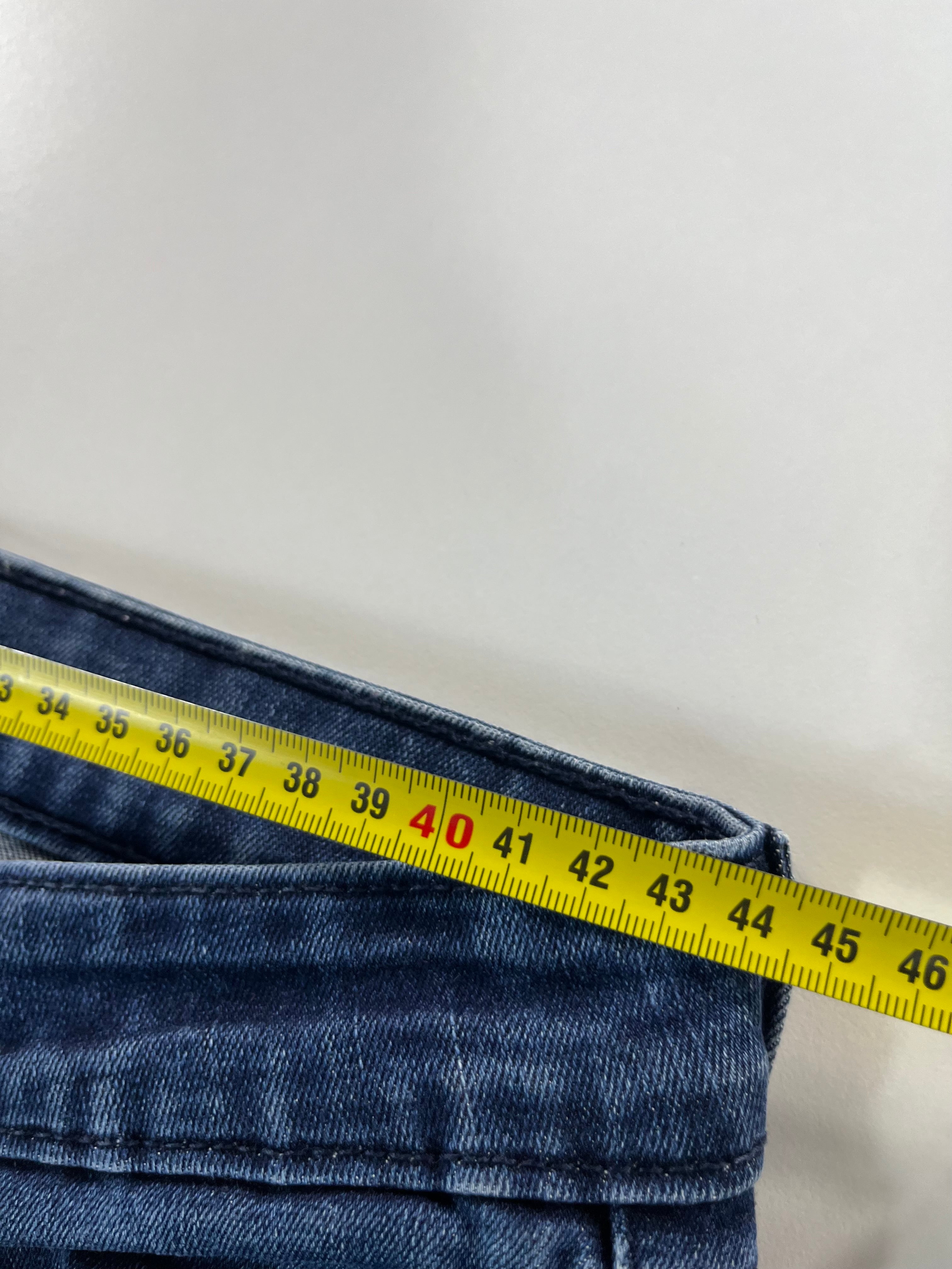 Levi's Demi Curve Modern Rise Straight 28 farmernadrág