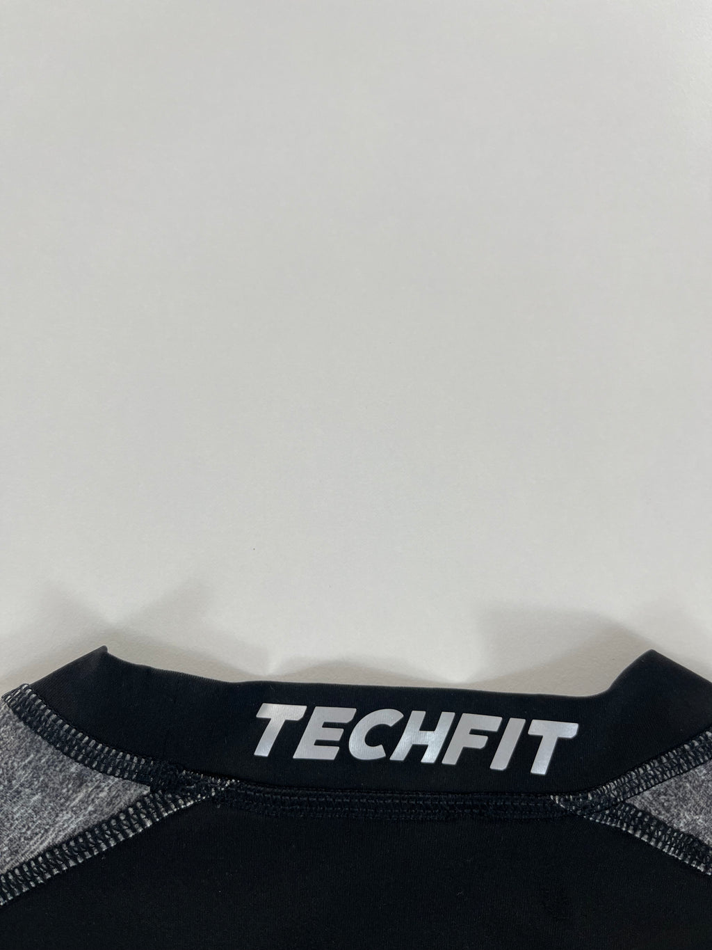 Adidas Techfit kompressziós training póló