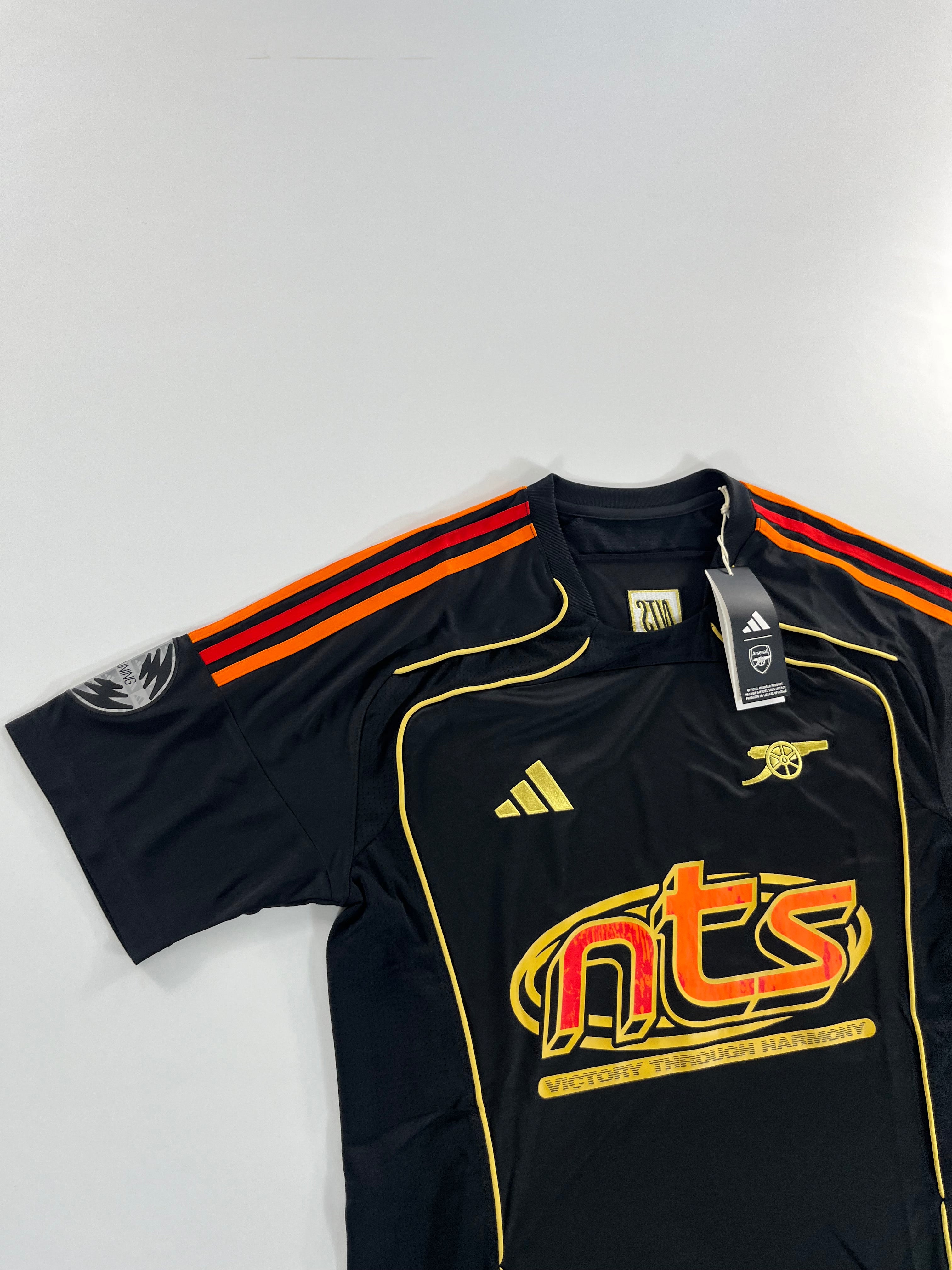 Adidas Arsenal x NTS 2025-2026 Special Edition mez