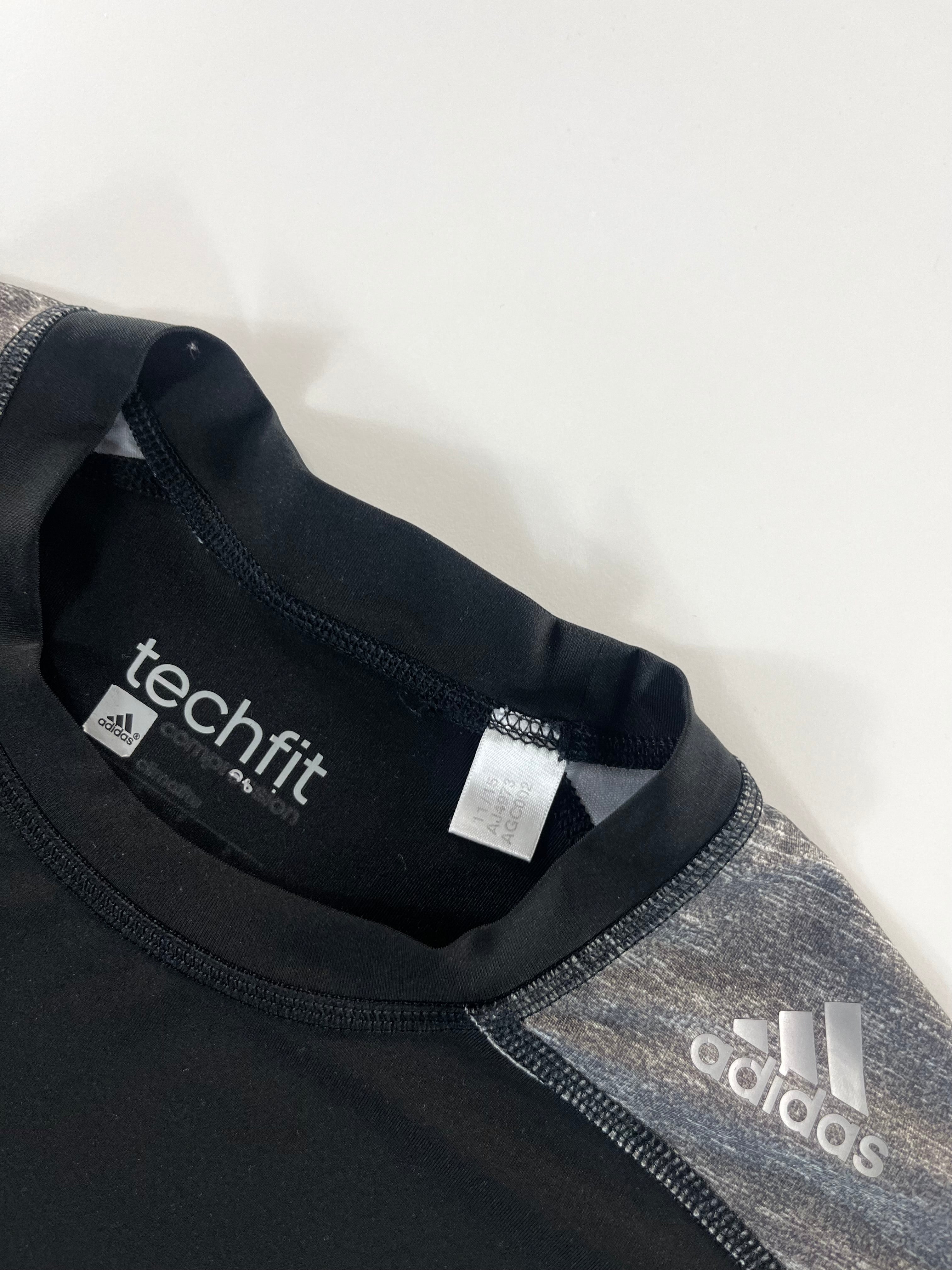 Adidas Techfit Compression training póló