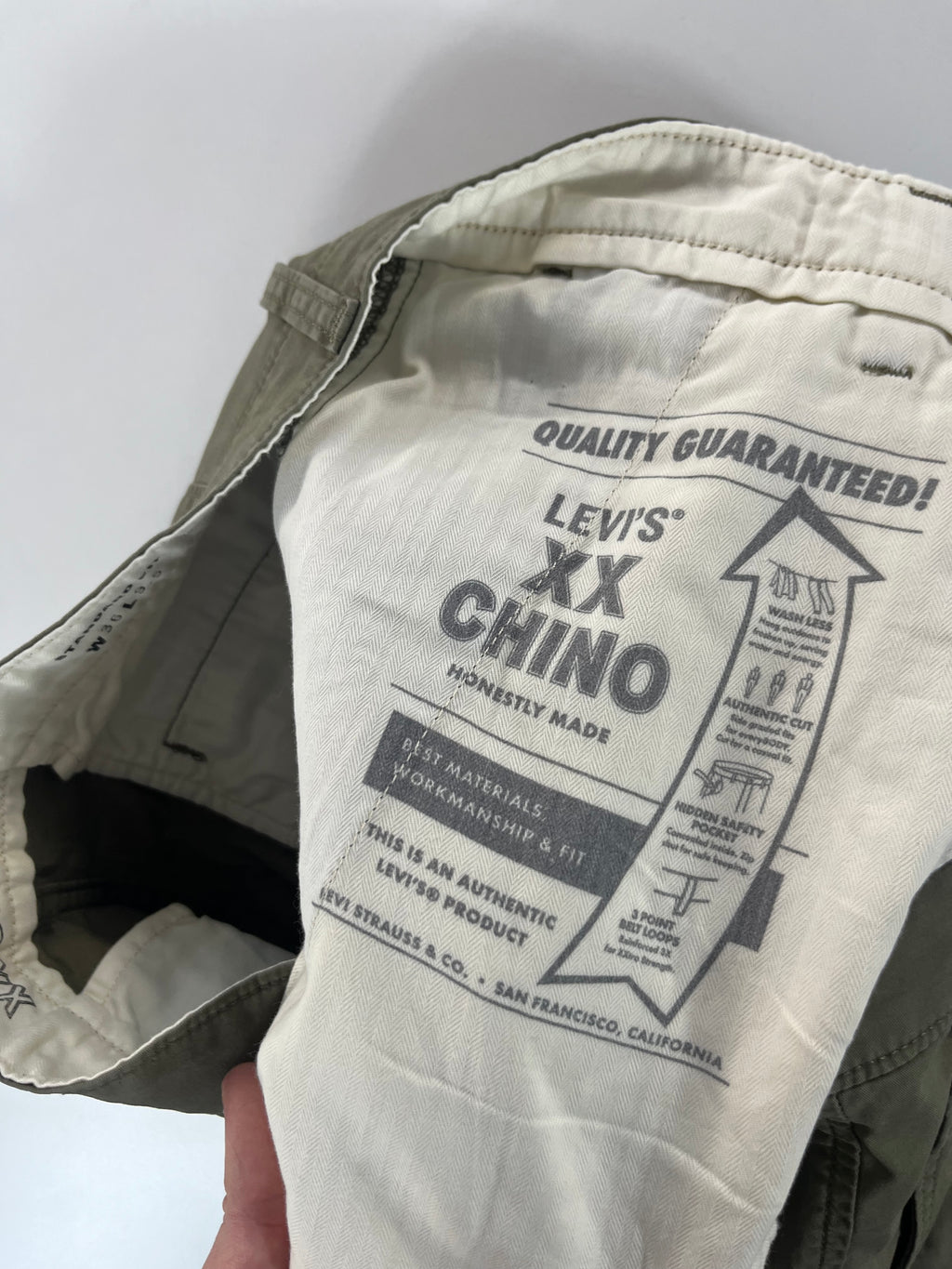 Levi's Standard Fit W36 chino short