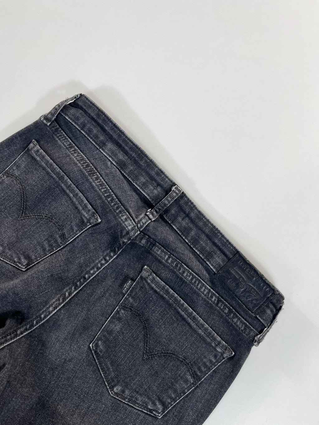 Levi's Lot 711 Skinny 28 farmernadrág