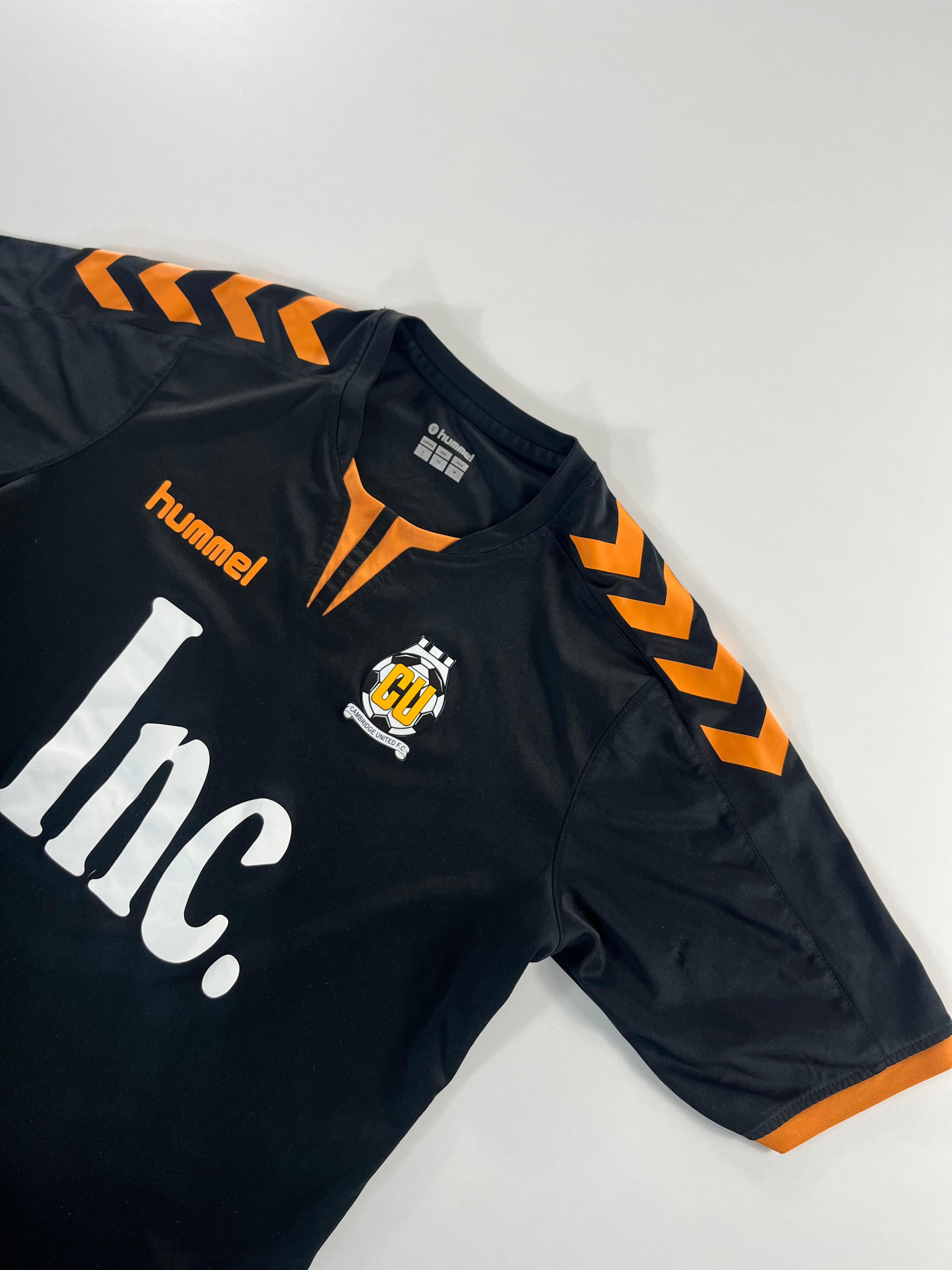 Hummel Cambridge United training mez