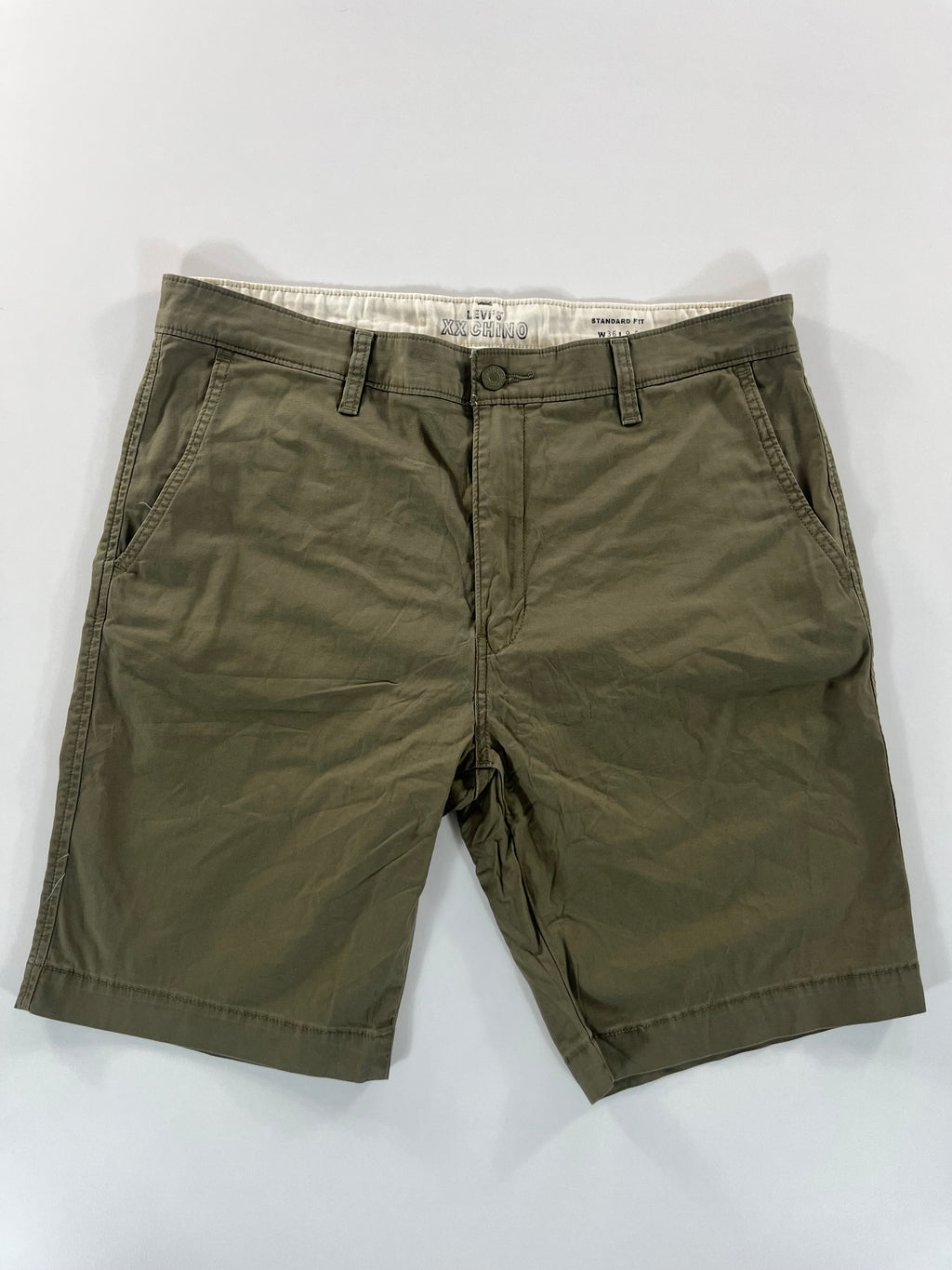 Levi's Standard Fit W36 chino short