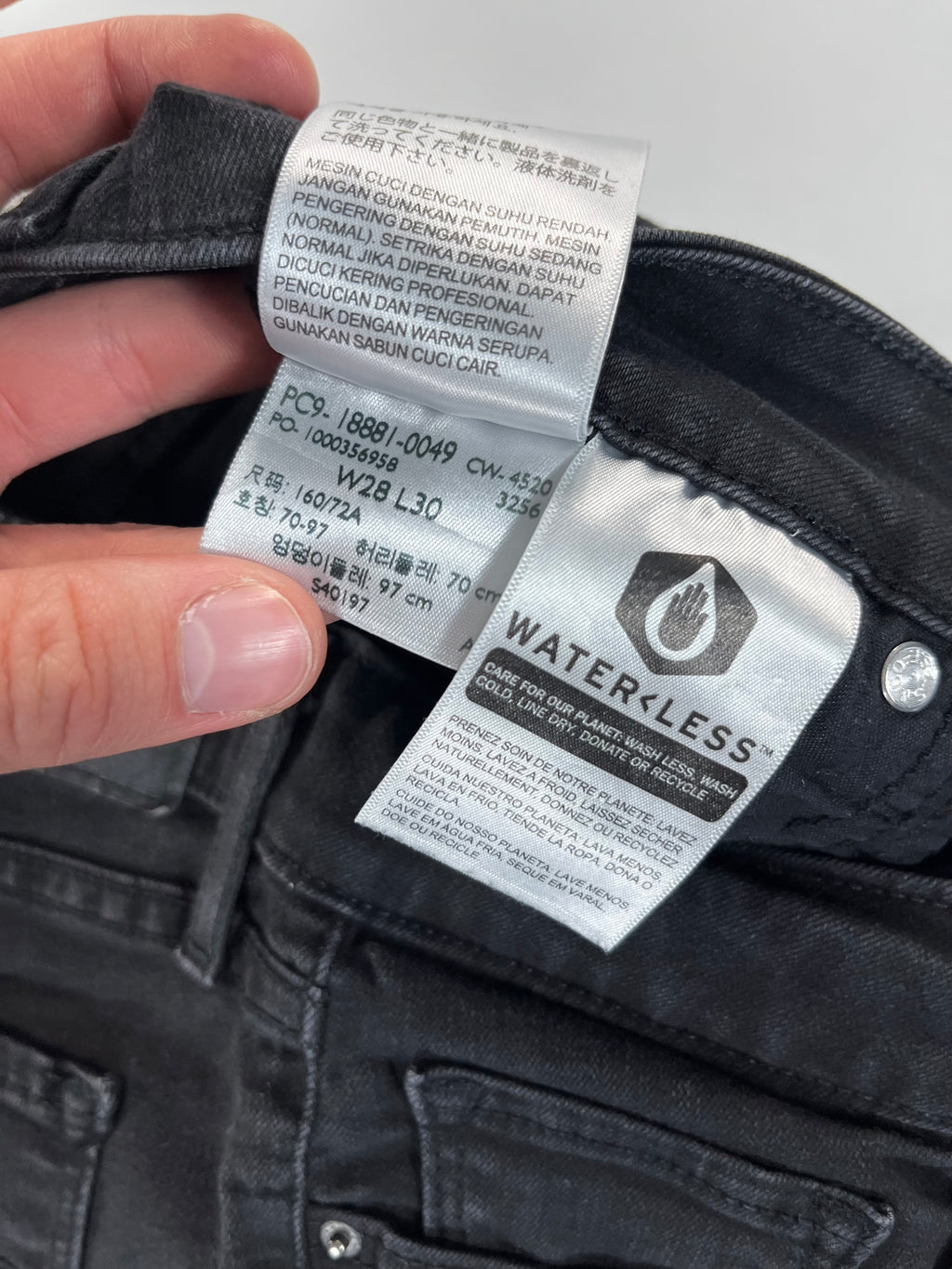 Levi's 711 Skinny 28 farmernadrág