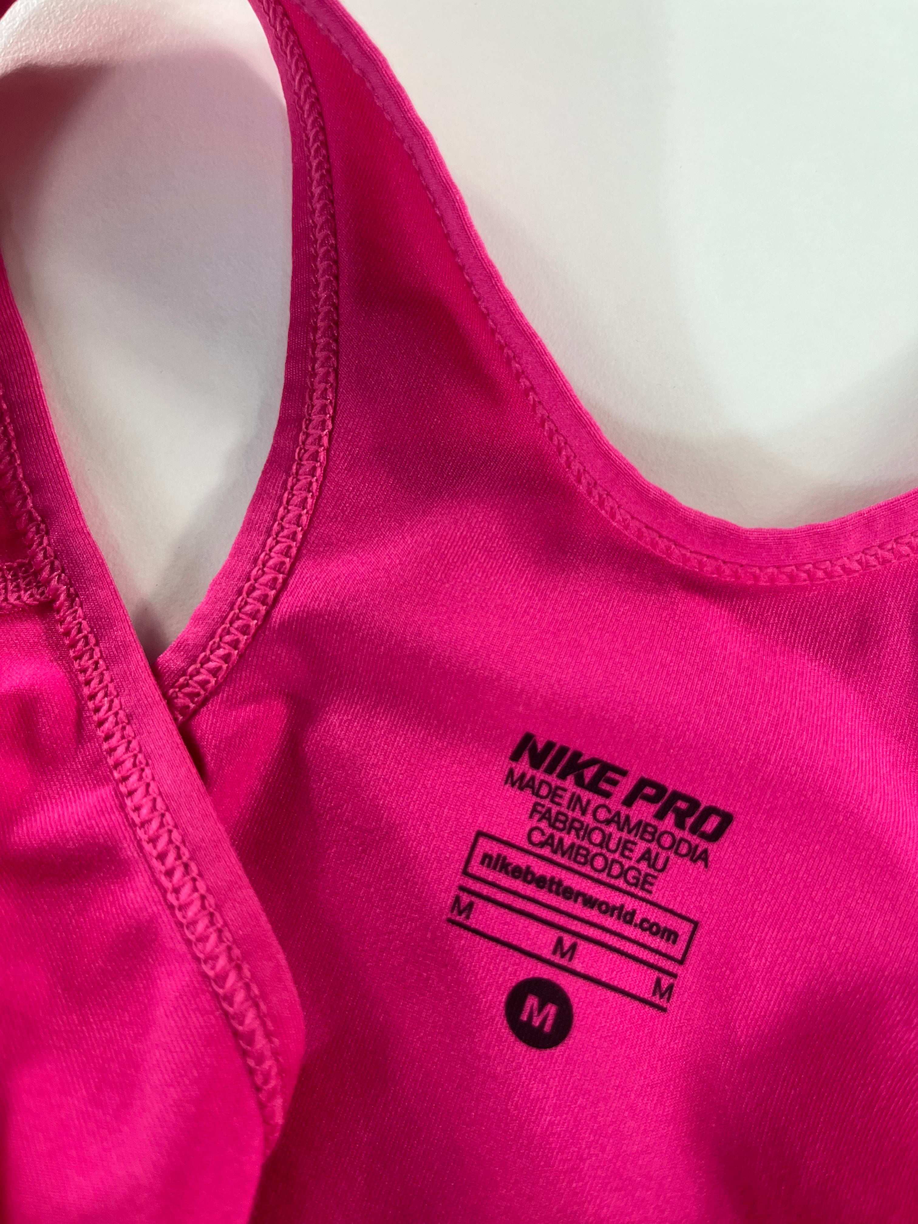 Nike Pro atléta