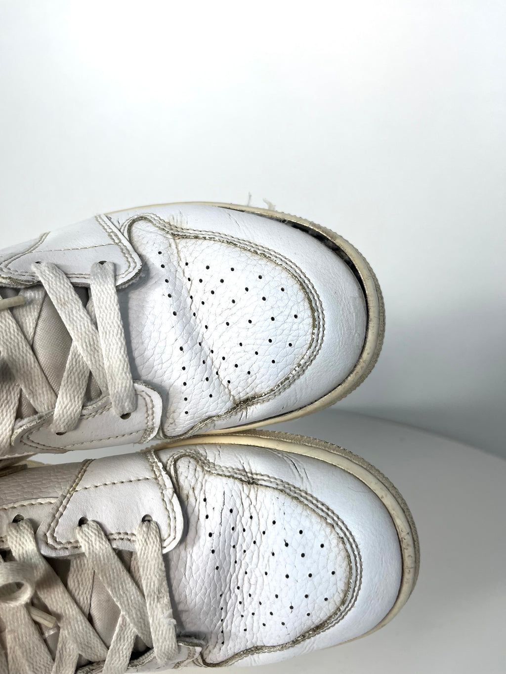 Nike Air Jordan 1 Mid cipő
