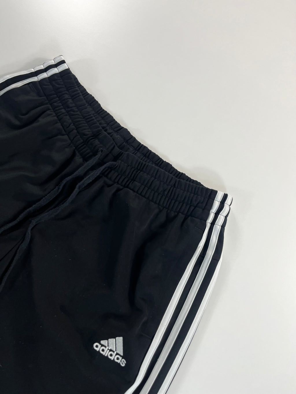 Adidas Essentials 3 Stripes nadrág