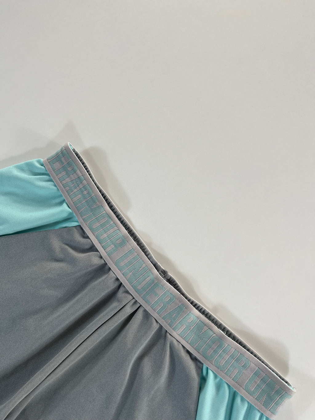 Under Armour short