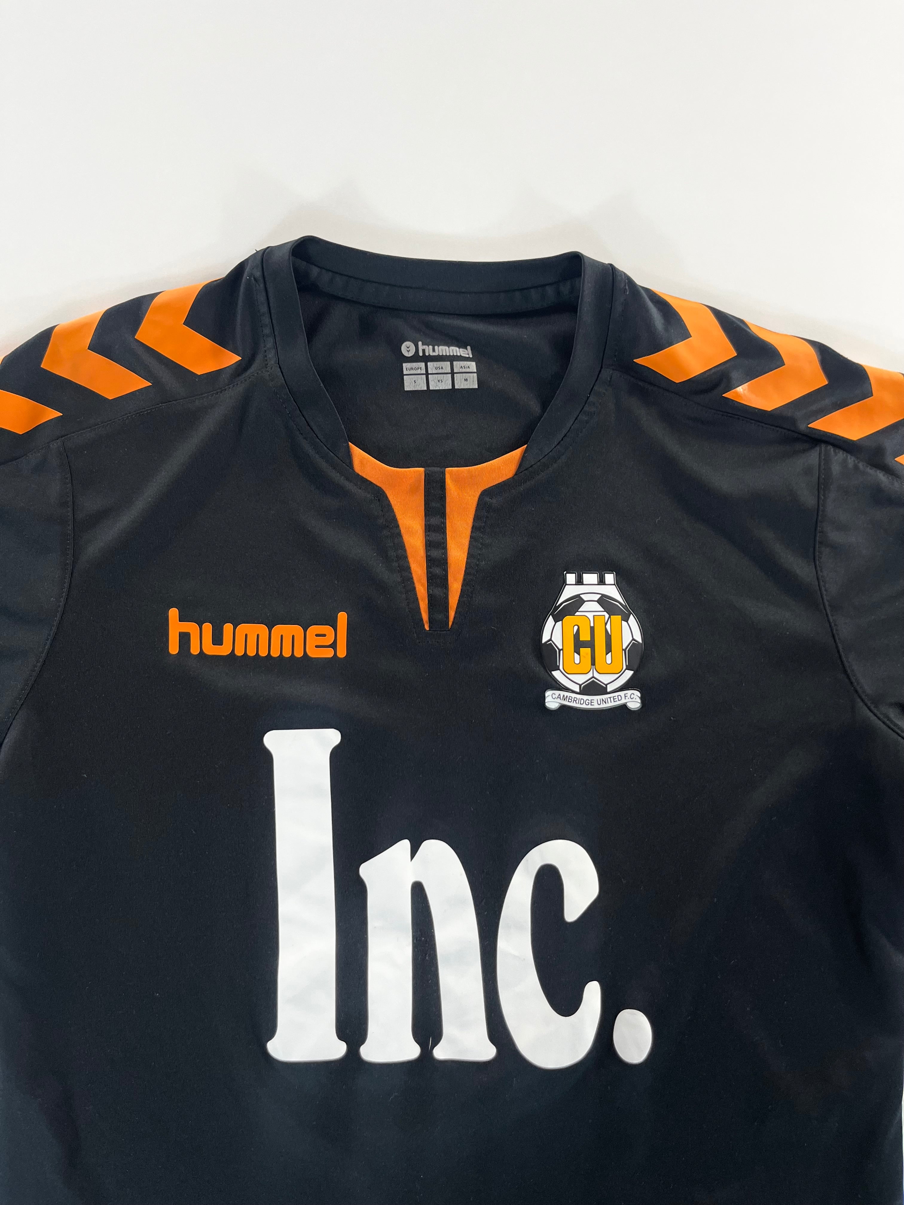 Hummel Cambridge United training mez