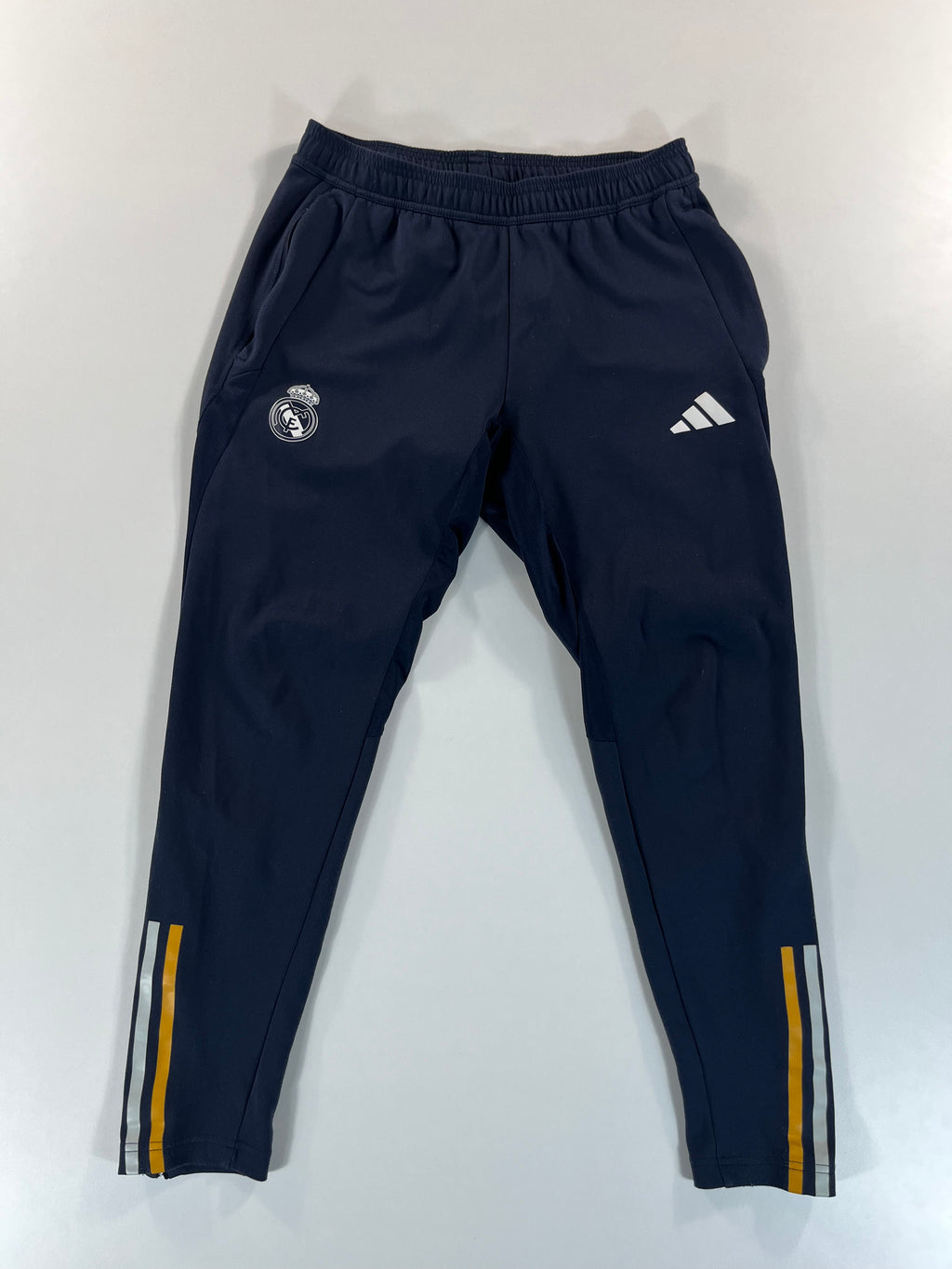 Adidas Real Madrid 2023-2024 melegítőszett