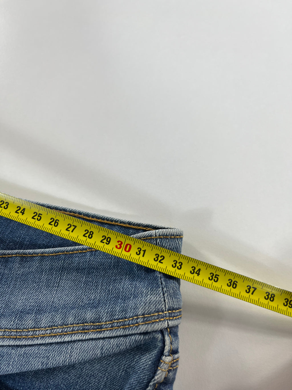 Levi's W26 L34 Straight Fit farmernadrág