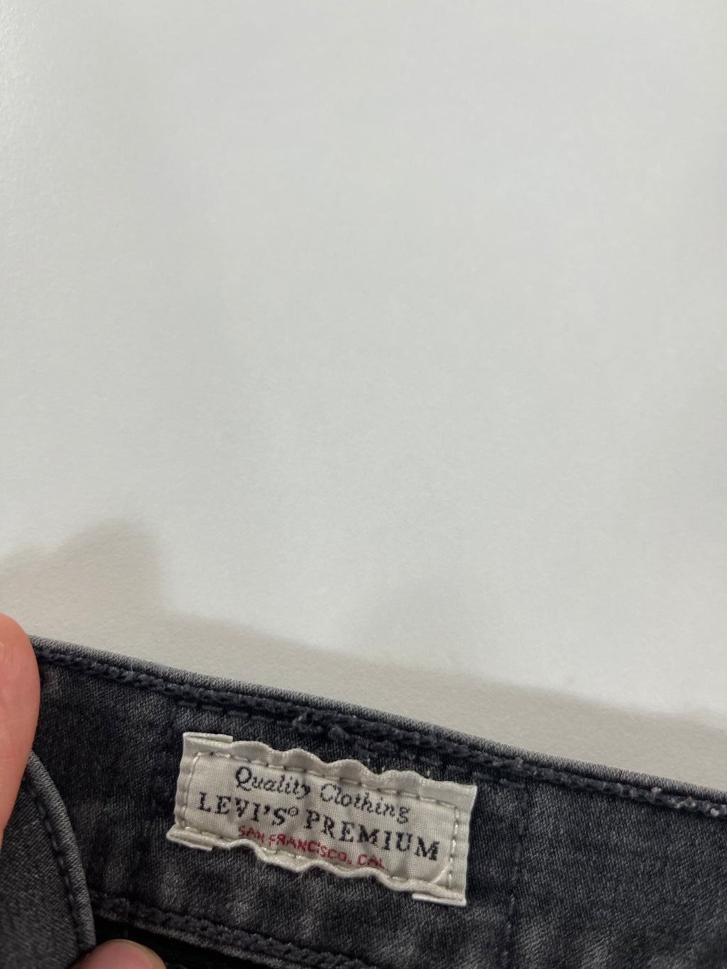 Levi's Lot 311 Shaping Skinny 28 farmernadrág