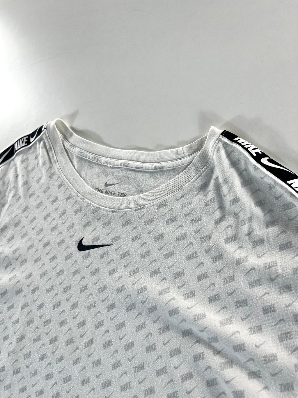 Nike Repeat póló