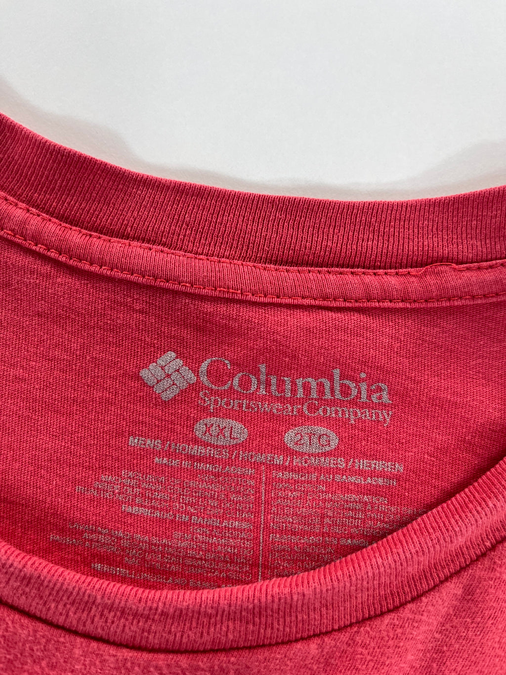 Columbia backprint póló