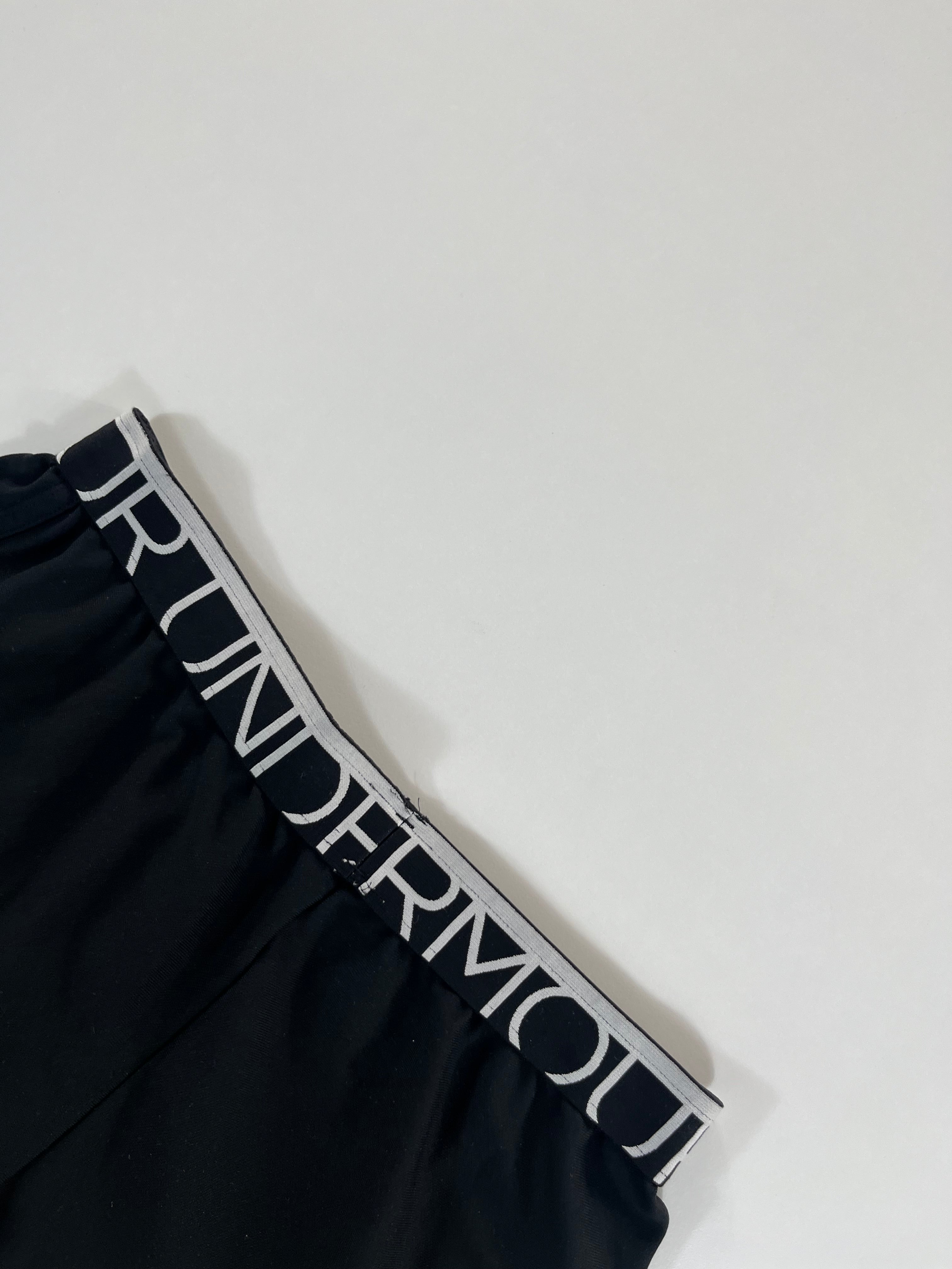 Under Armour short