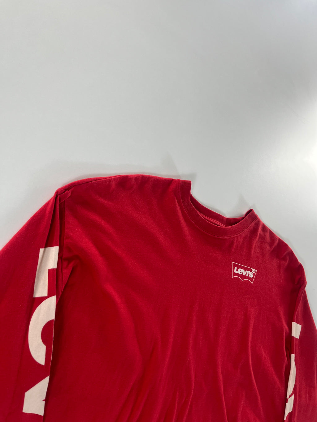 Levi's crop-top