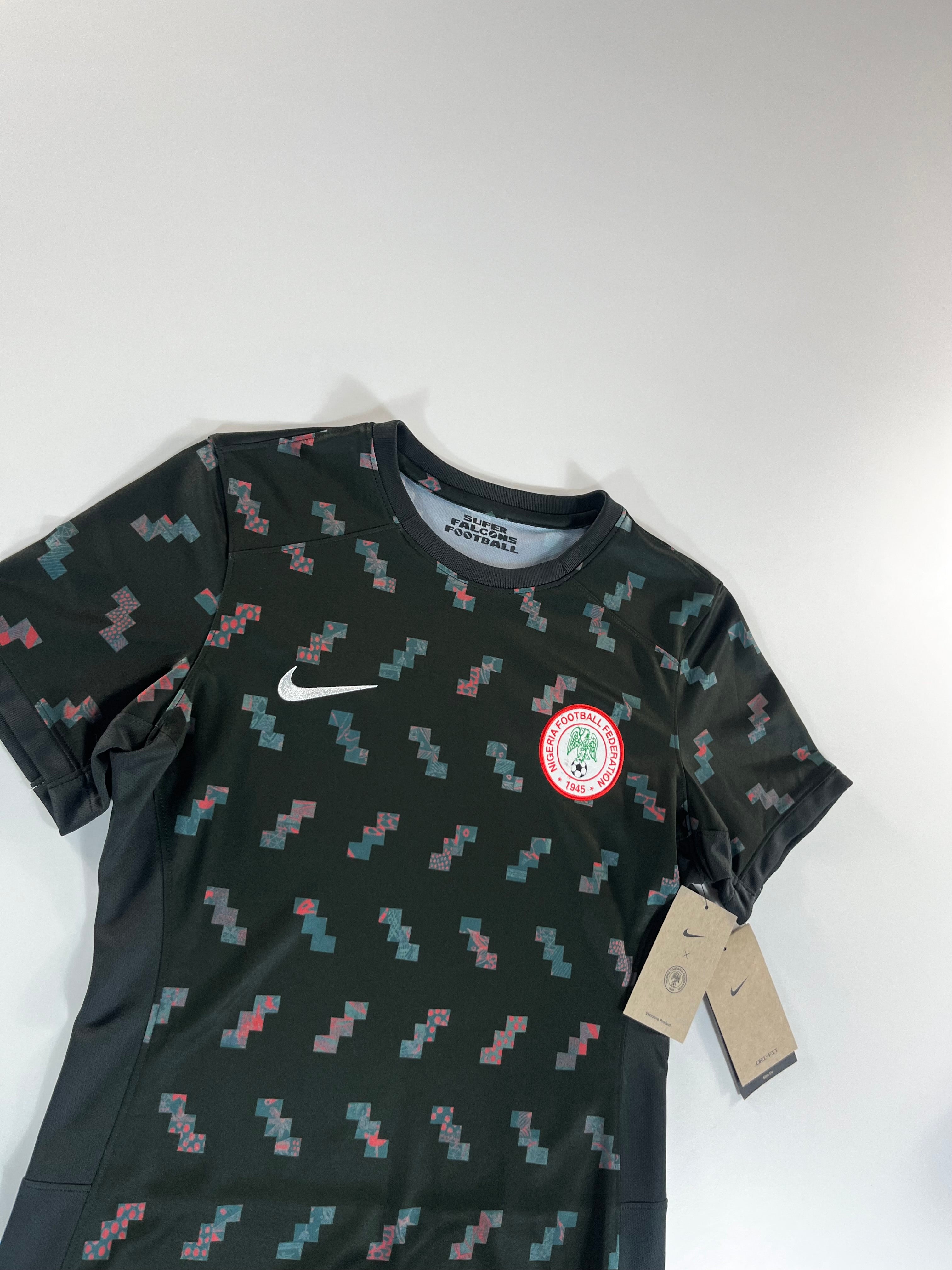 Nike Nigéria válogatott 2022-2023 idegenbeli mez