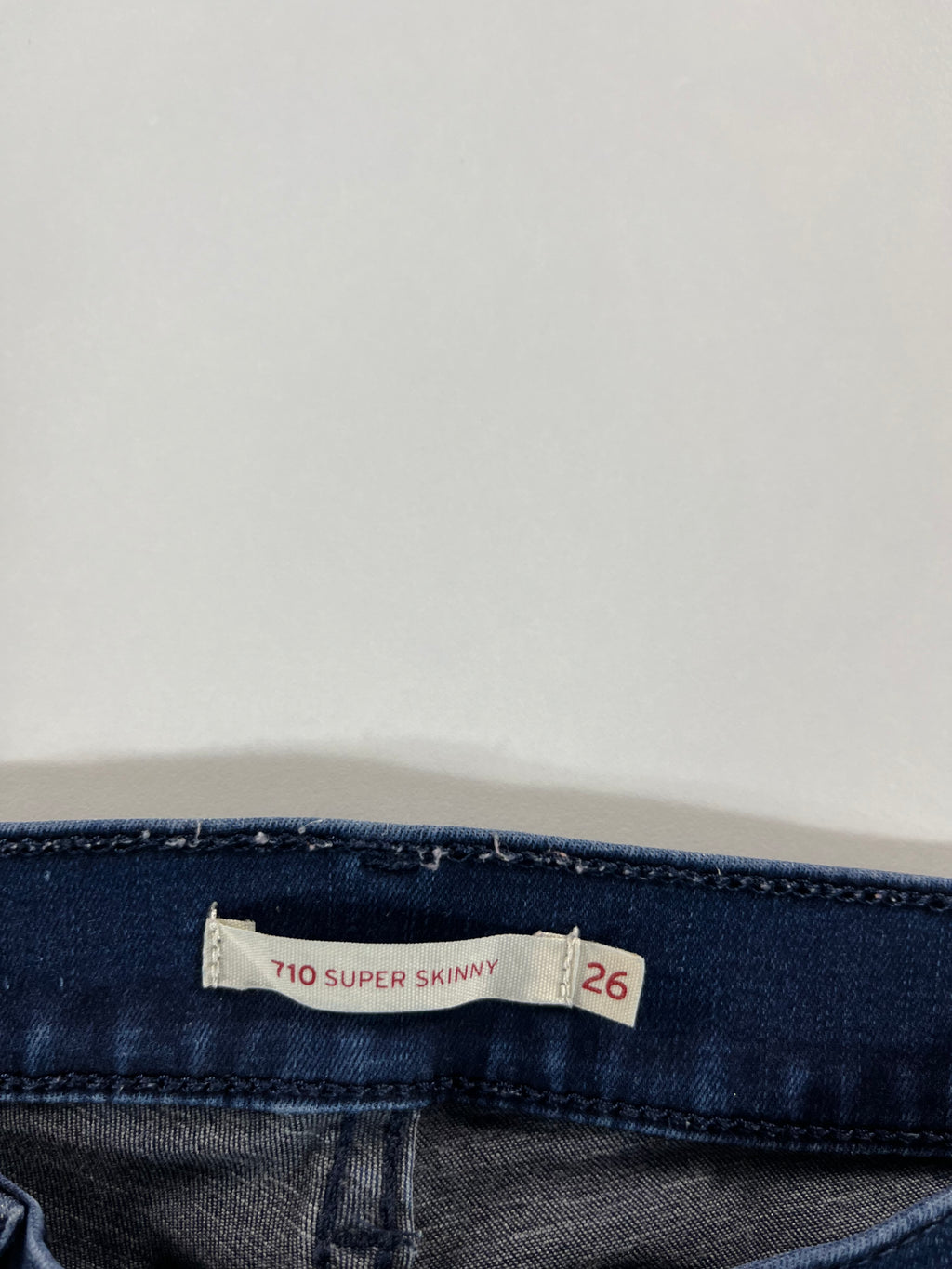 Levi's 710 Super Skinny 26 farmernadrág