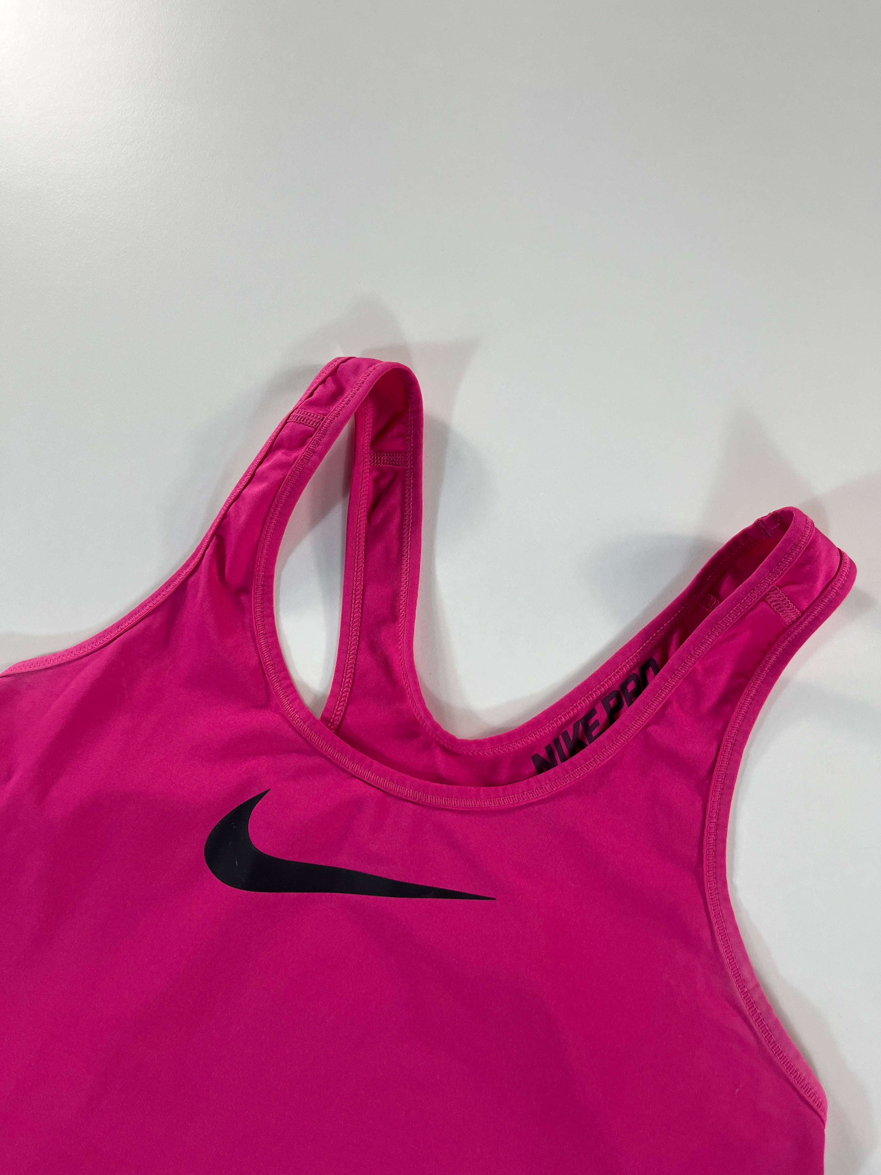 Nike Pro atléta