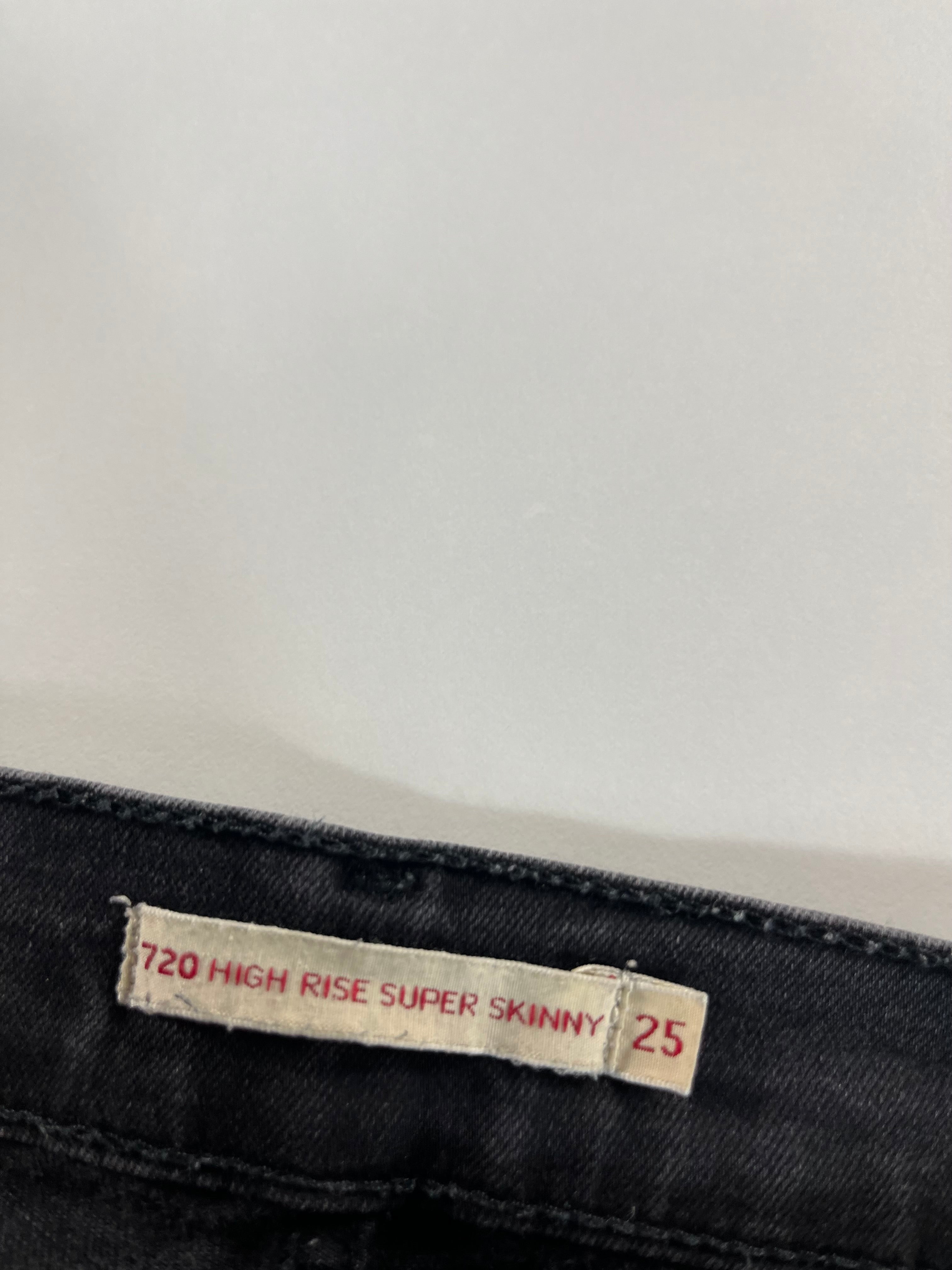 Levi's Lot 720 High Rise Super Skinny 25 farmernadrág