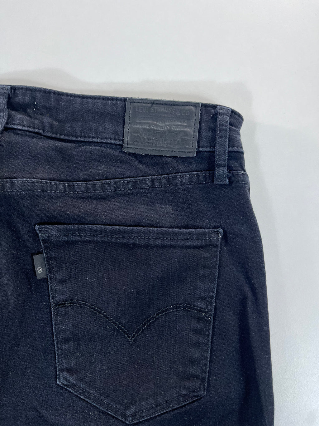 Levi's Lot 725 High Rise Bootcut 31 farmernadrág