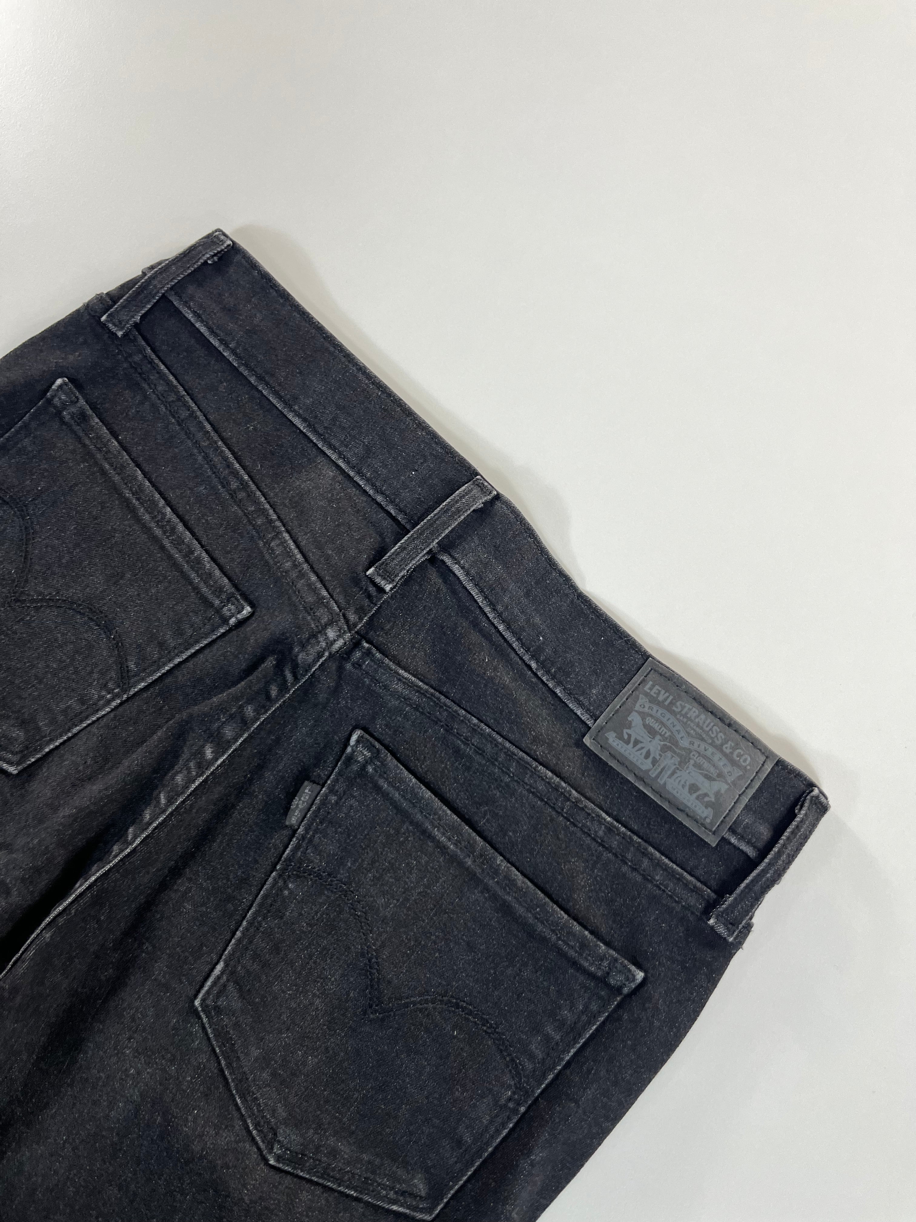 Levi's 312 Shaping Slim 30 farmernadrág