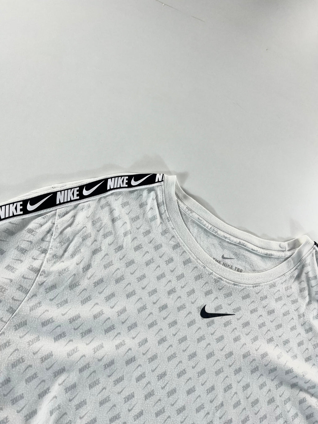 Nike Repeat póló