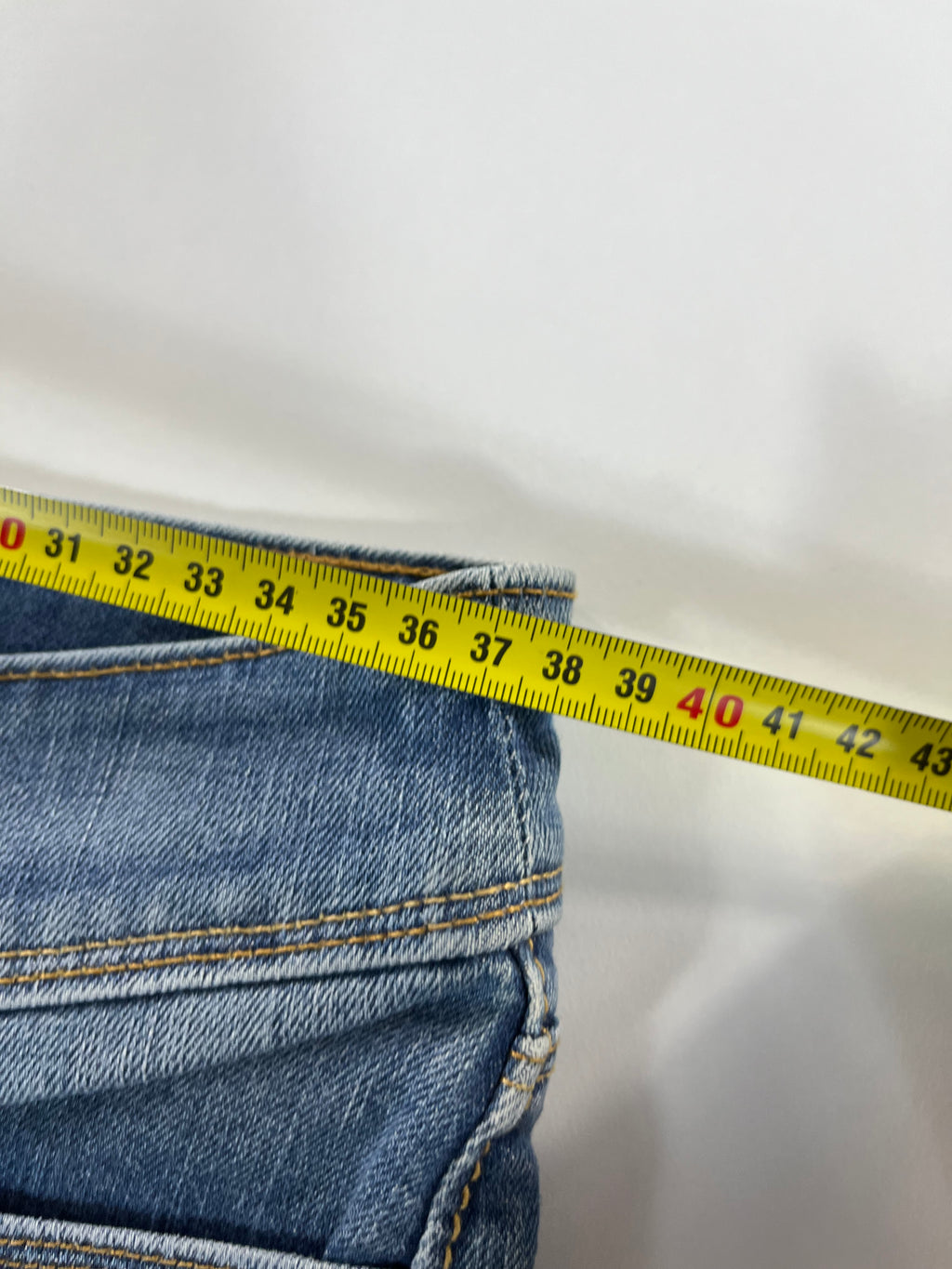 Levi's W26 L34 Straight Fit farmernadrág
