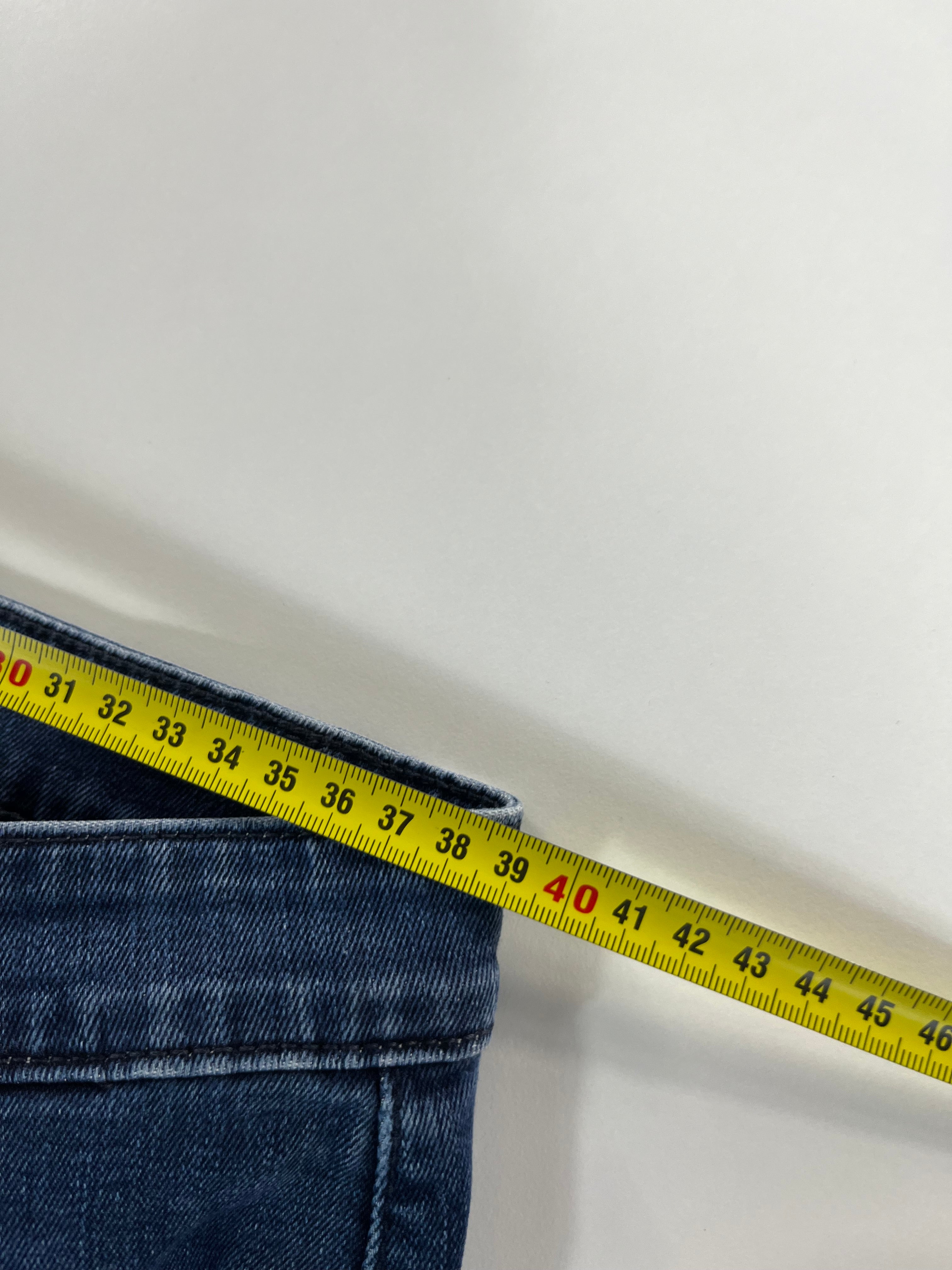 Levi's Demi Curve Low Rise Straight 30 farmernadrág
