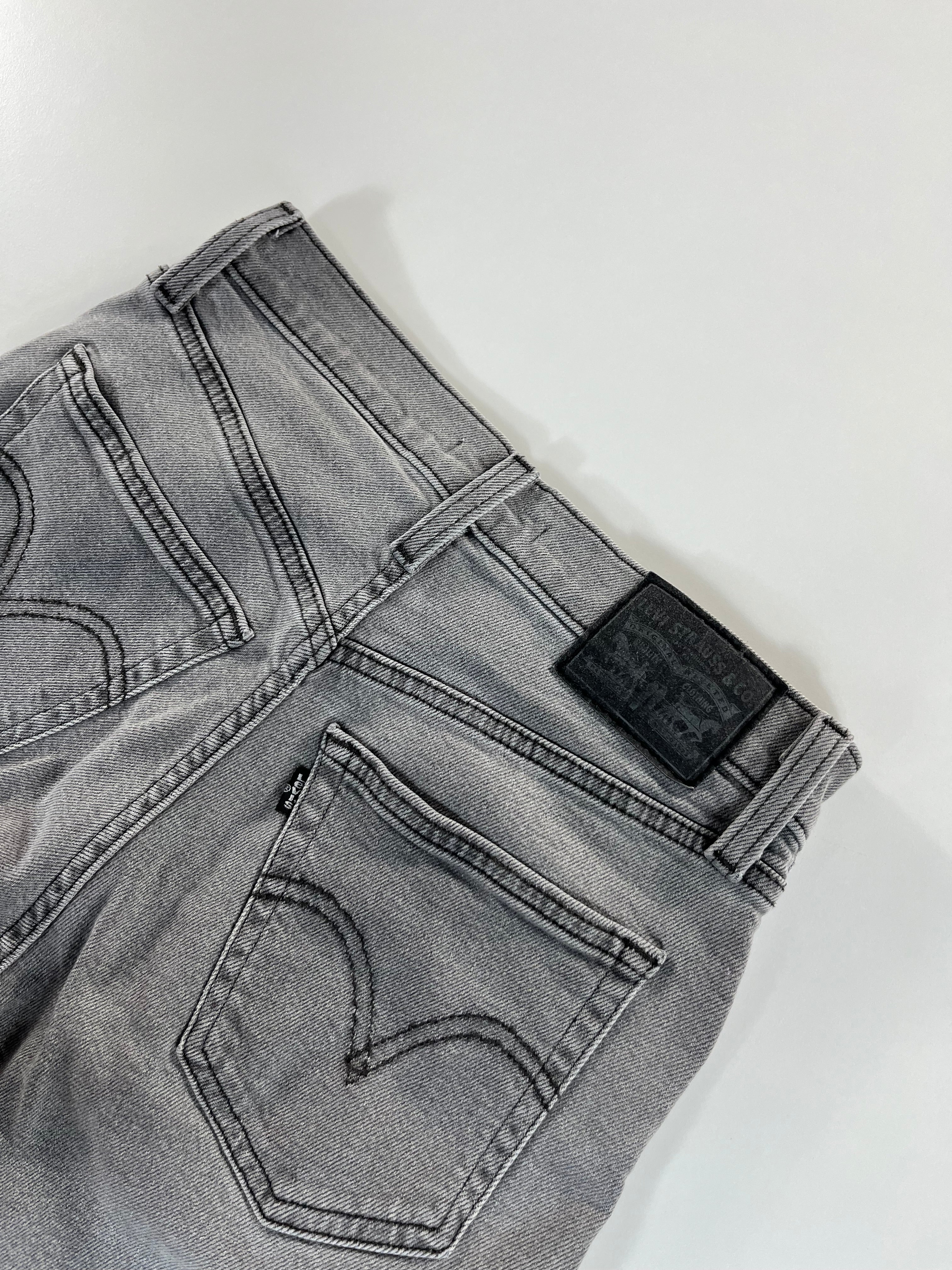 Levi's High Waisted Mom Jean 26 farmernadrág