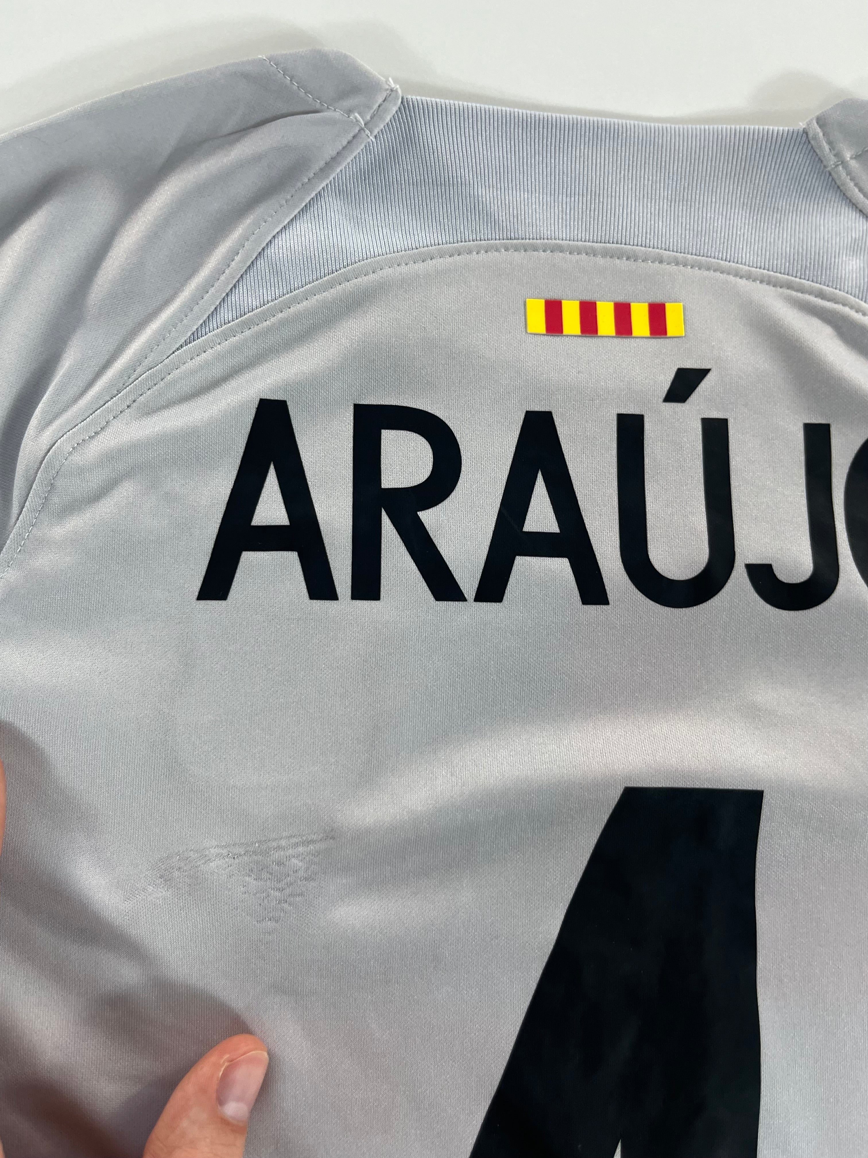 Nike F.C Barcelona 2022-2023 Ronald Araújo alternatív mez