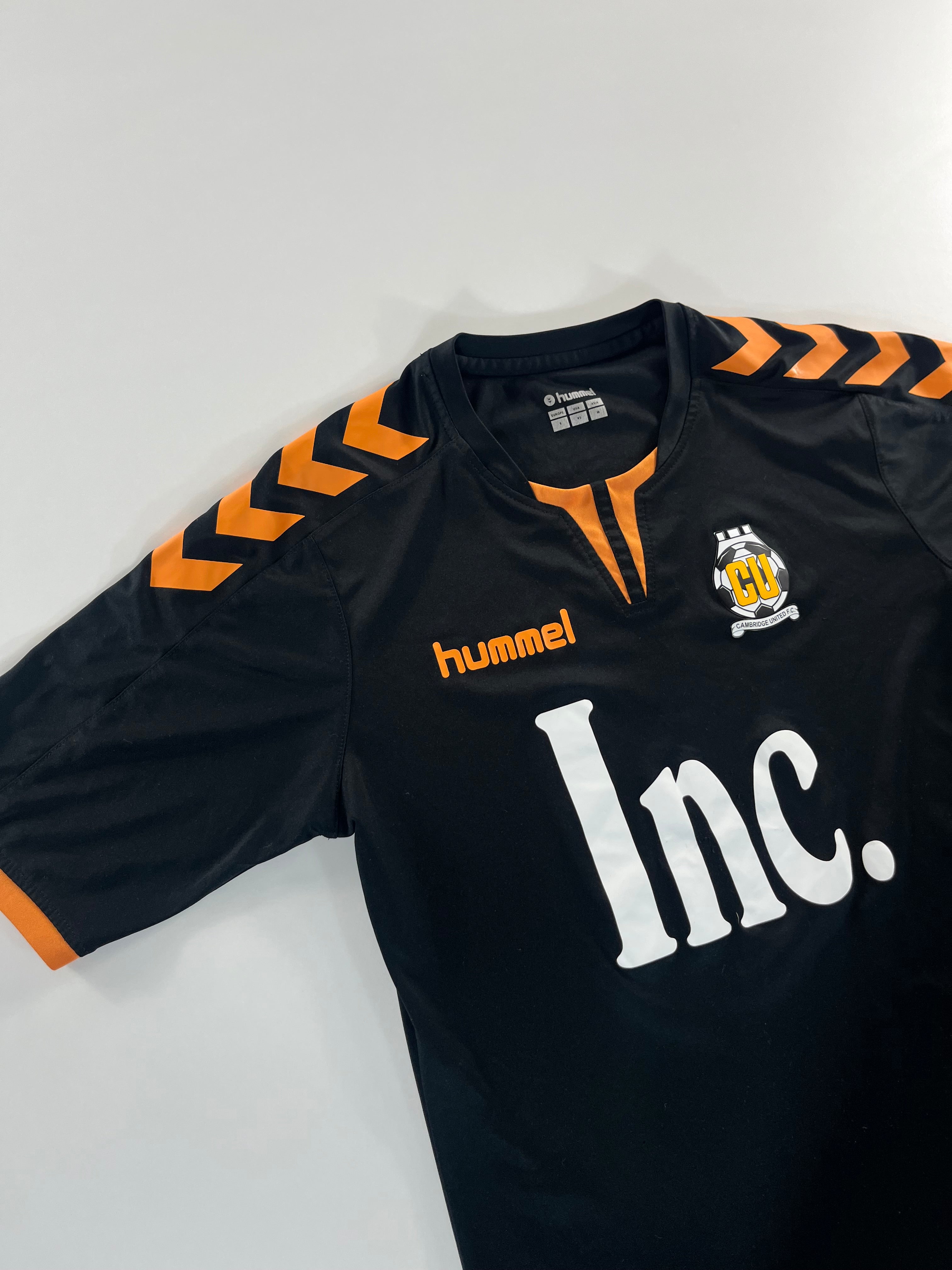 Hummel Cambridge United training mez
