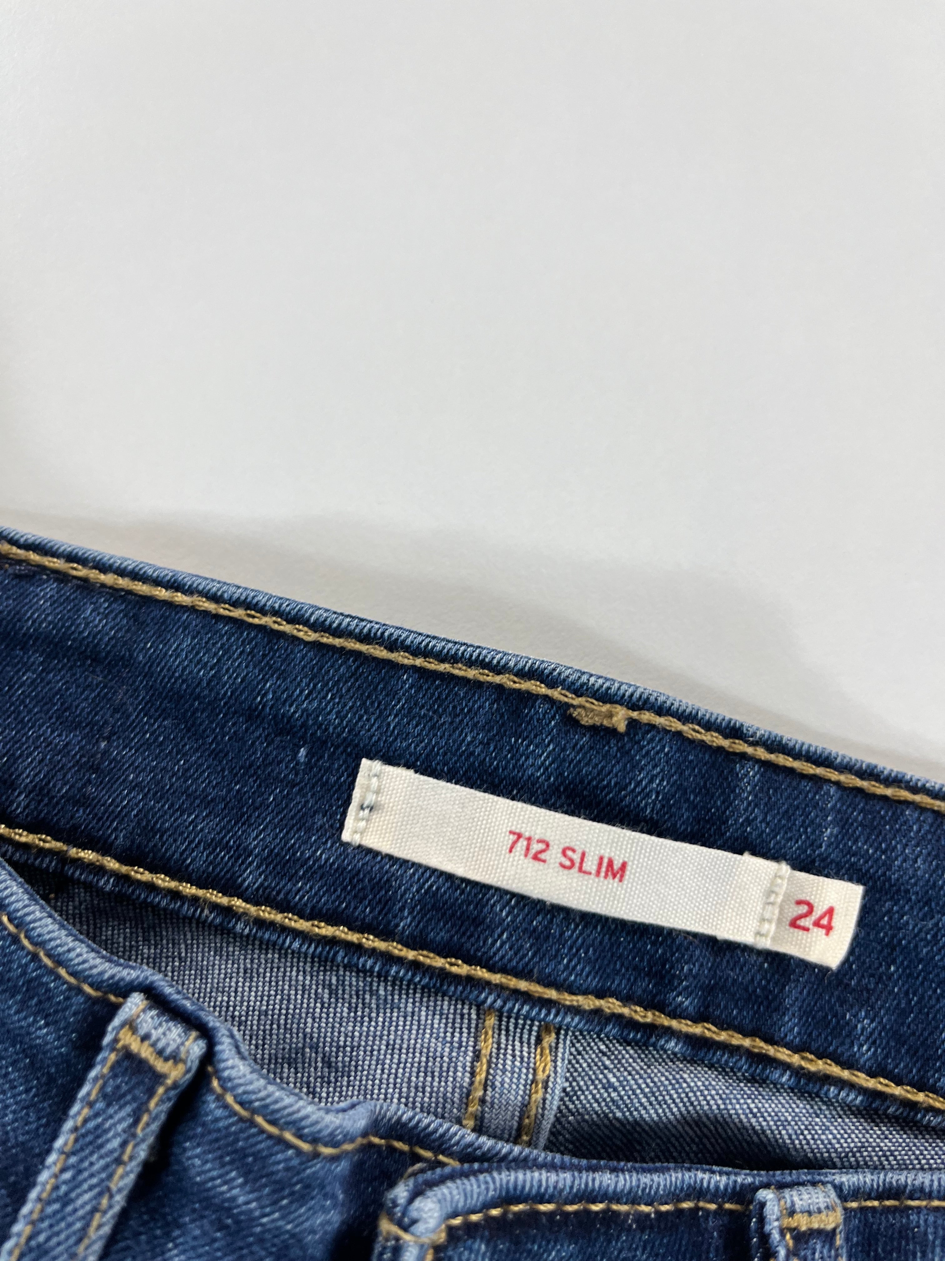 Levi's 712 Slim 24 farmernadrág