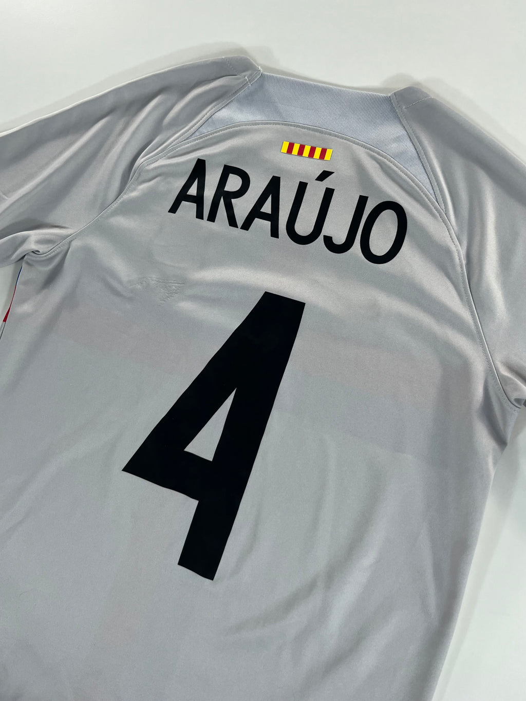Nike F.C Barcelona 2022-2023 Ronald Araújo alternatív mez