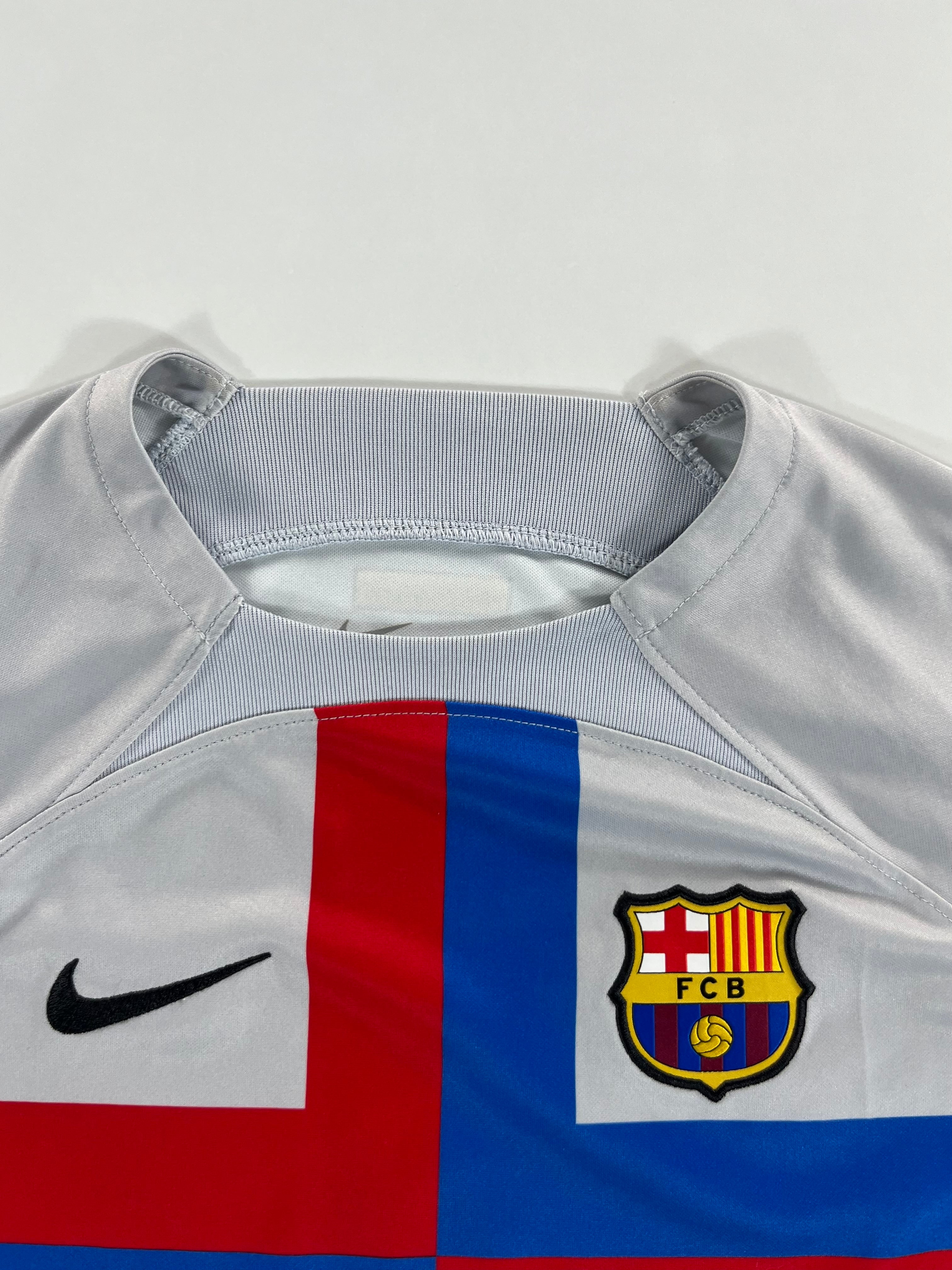 Nike F.C Barcelona 2022-2023 Ronald Araújo alternatív mez