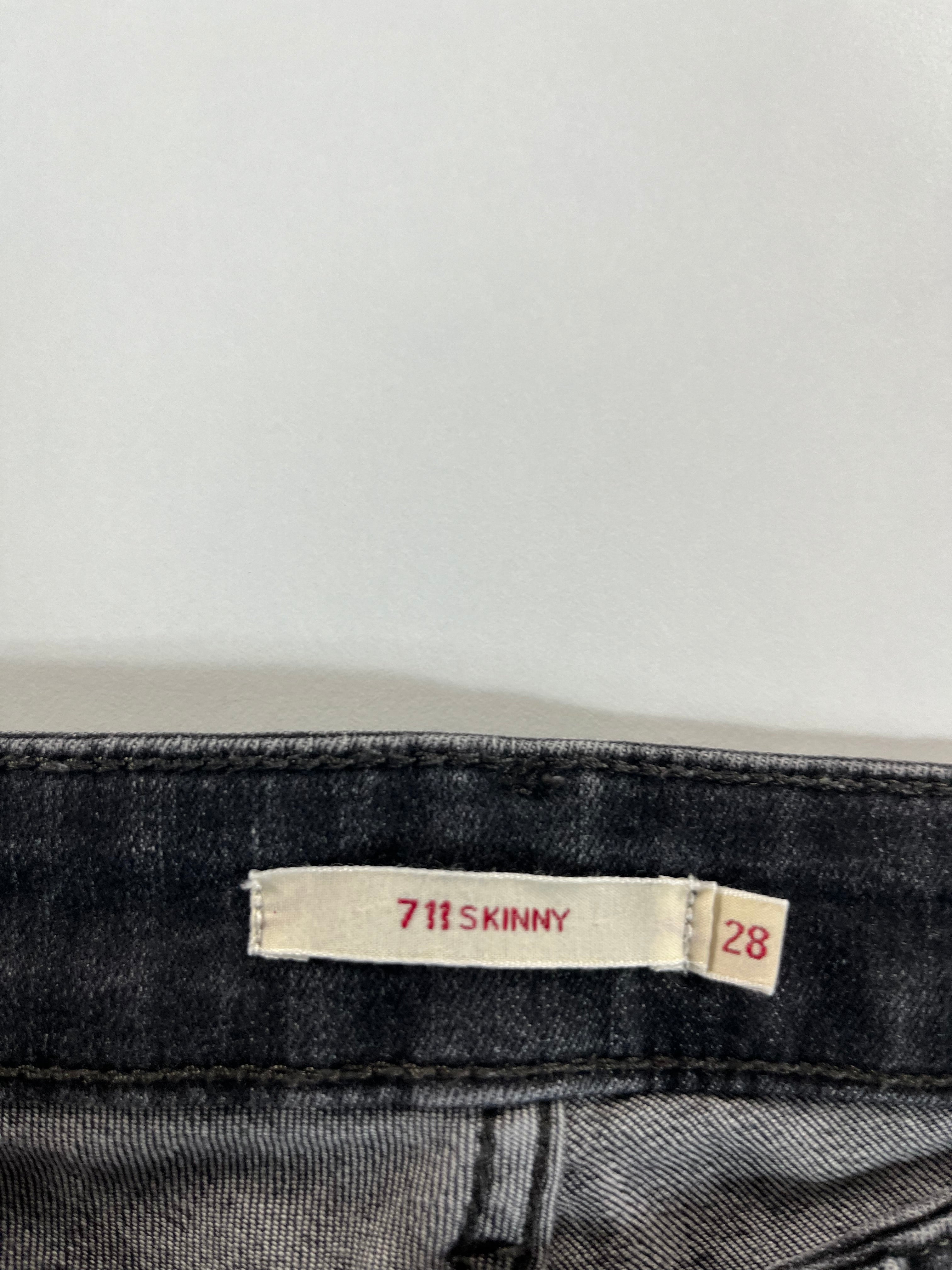 Levi's Lot 711 Skinny 28 farmernadrág