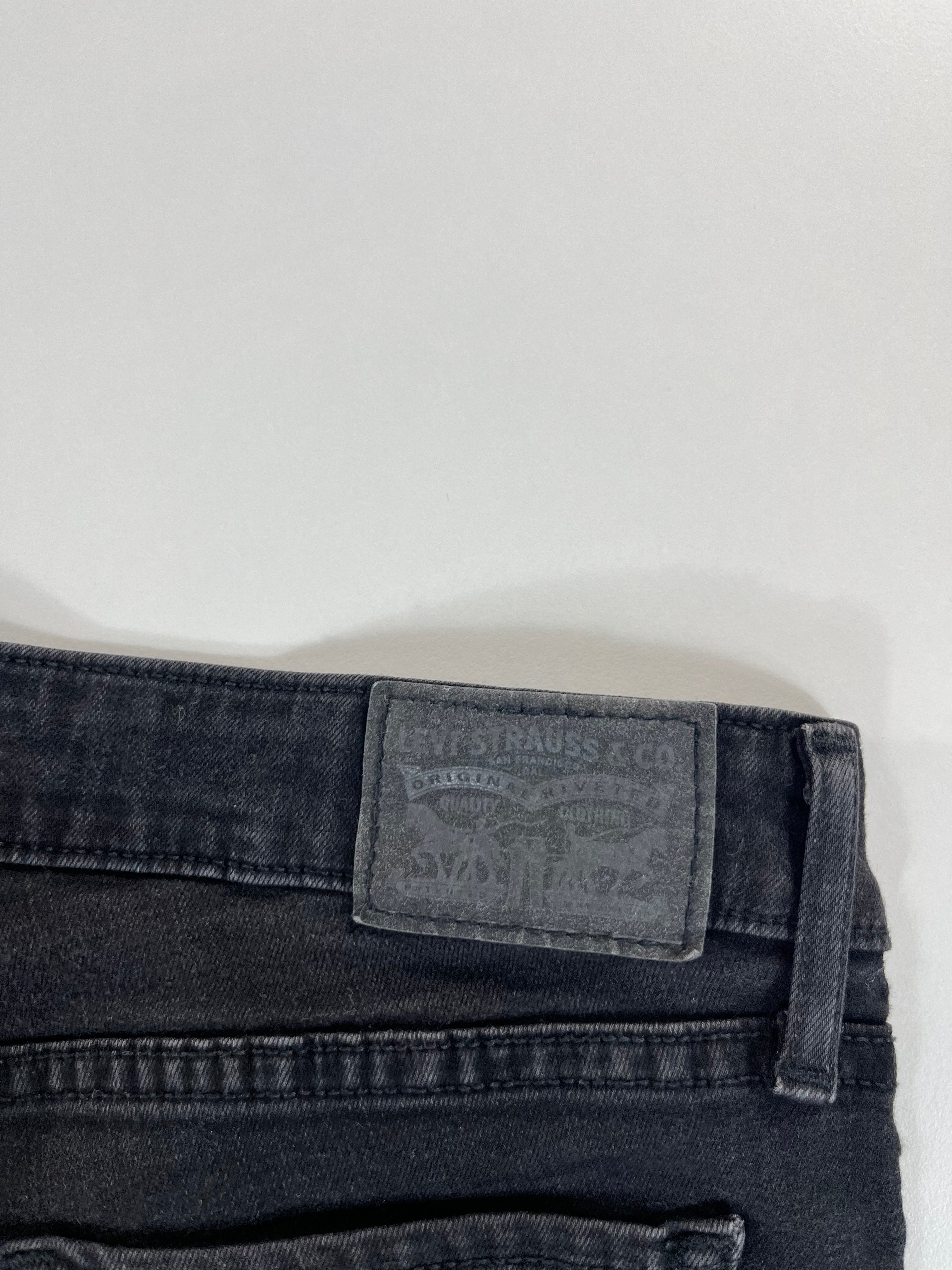 Levi's 711 Skinny 28 farmernadrág