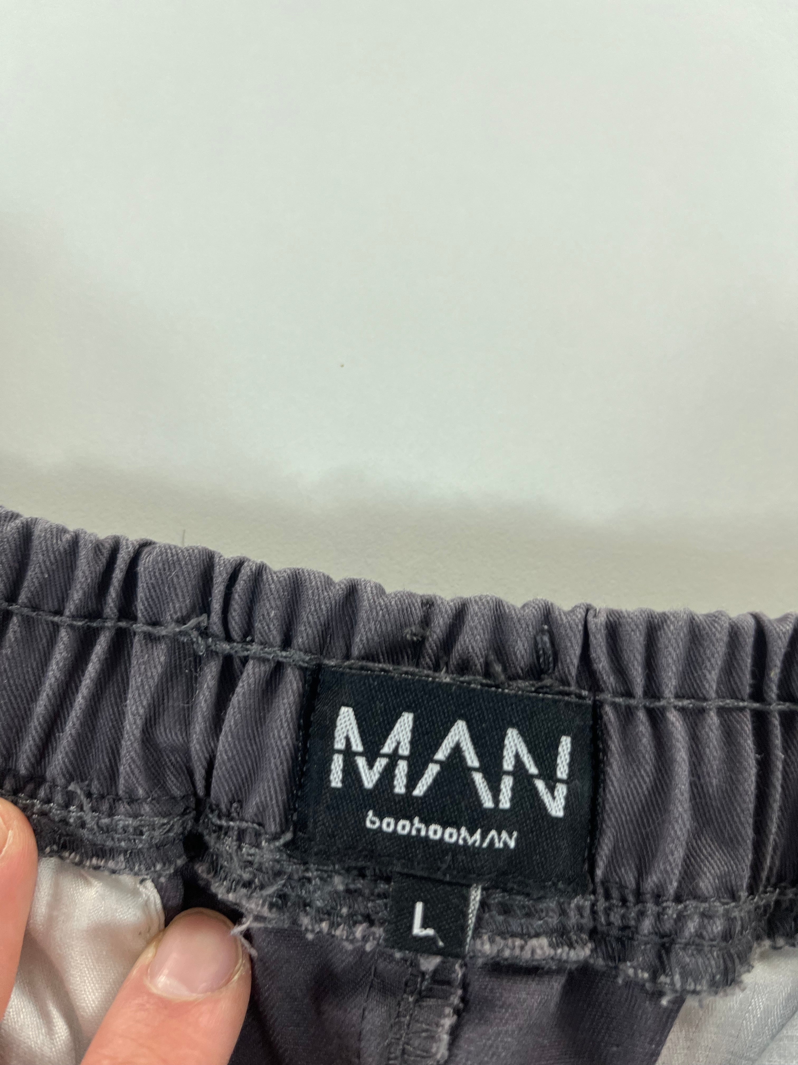 MAN cargo short