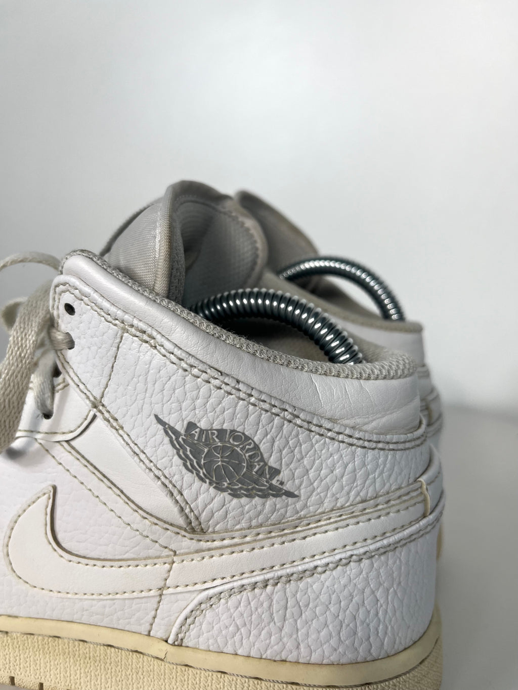 Nike Air Jordan 1 Mid cipő