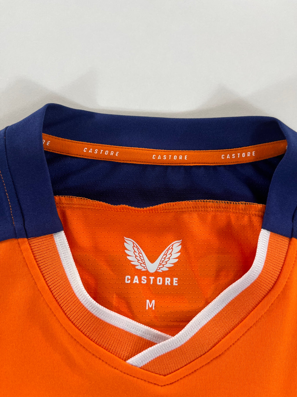 Castore Rangers 2022-2023 alternatív mez