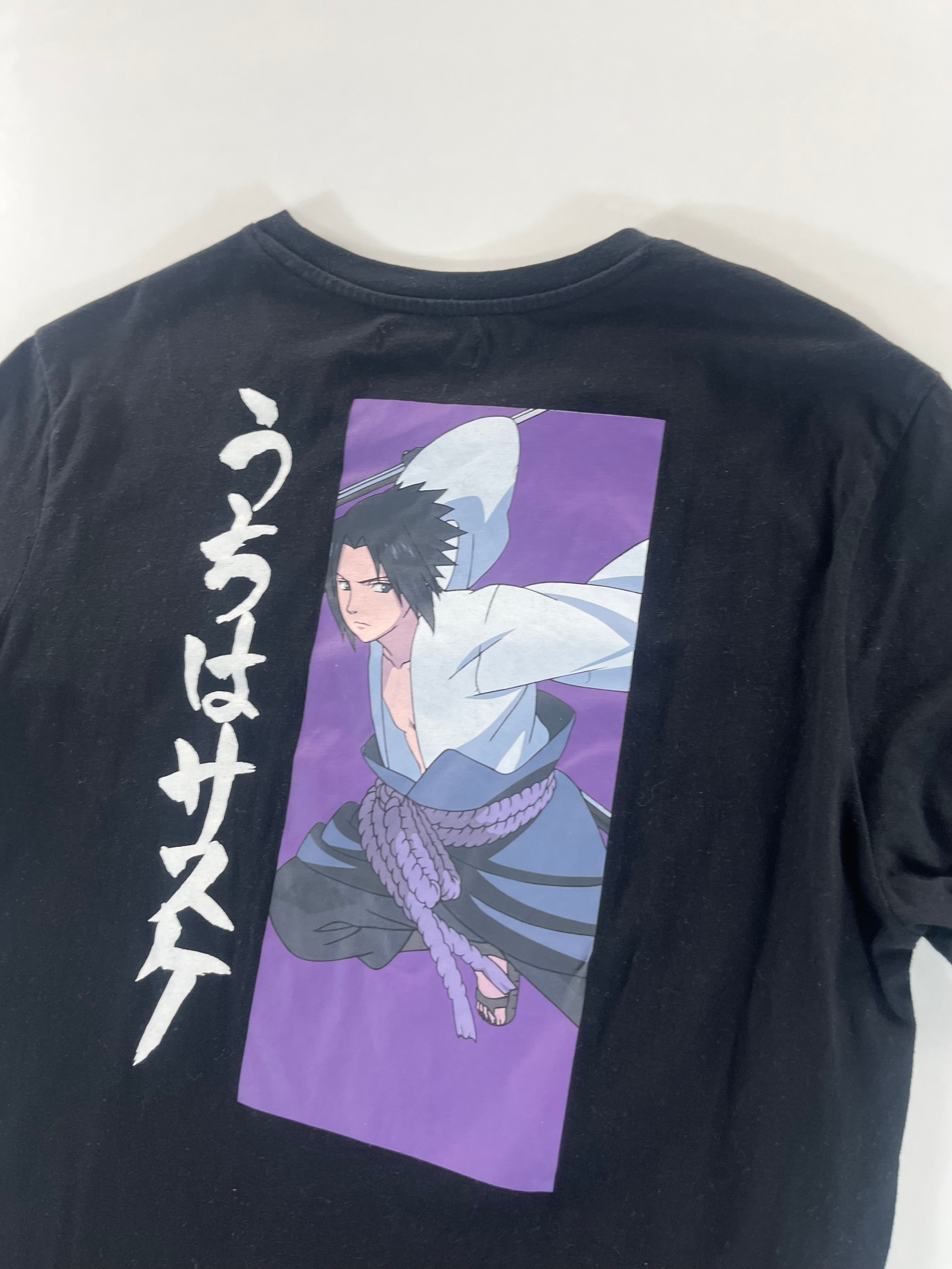 Bershka Naruto Sasuke Uciha póló