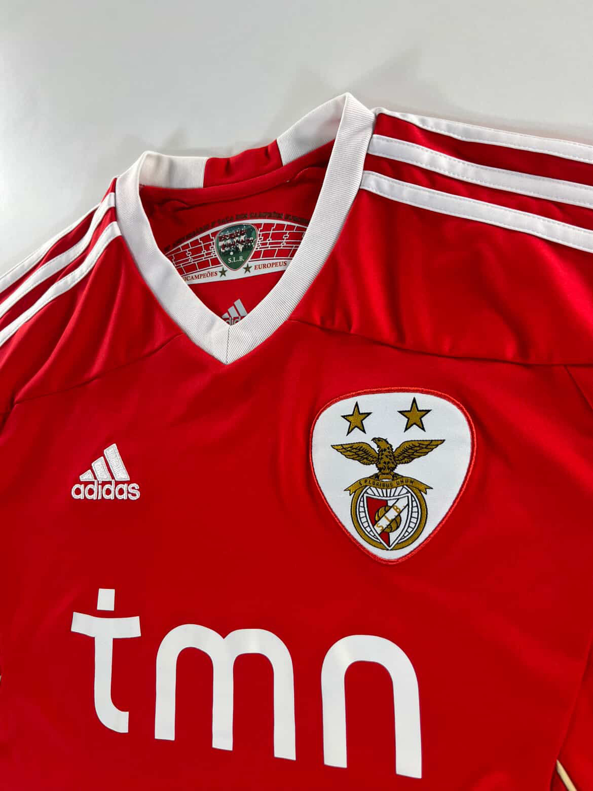 Adidas Benfica 2011-2012 hazai mez