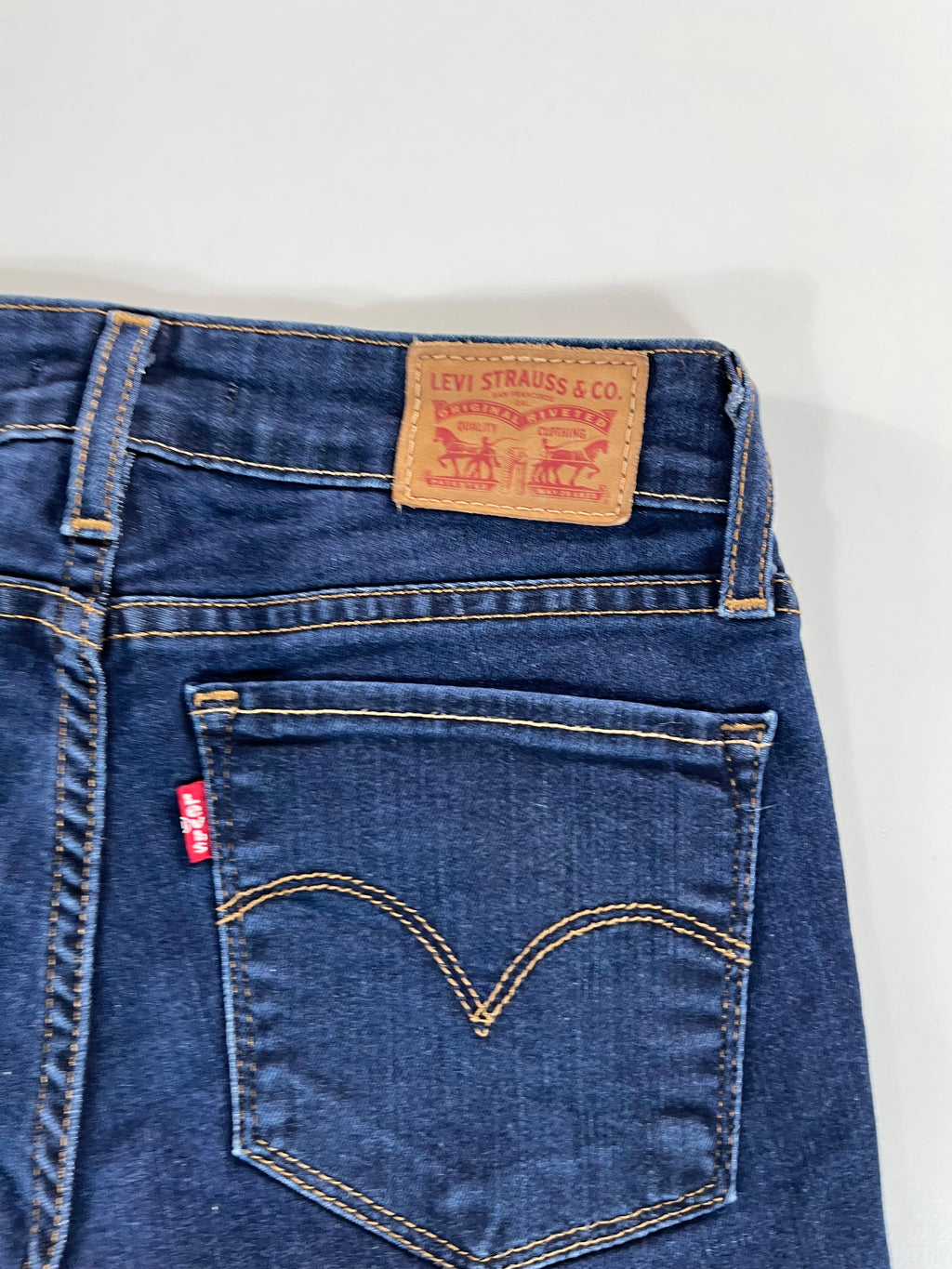 Levi's 711 Skinny 26 farmernadrág