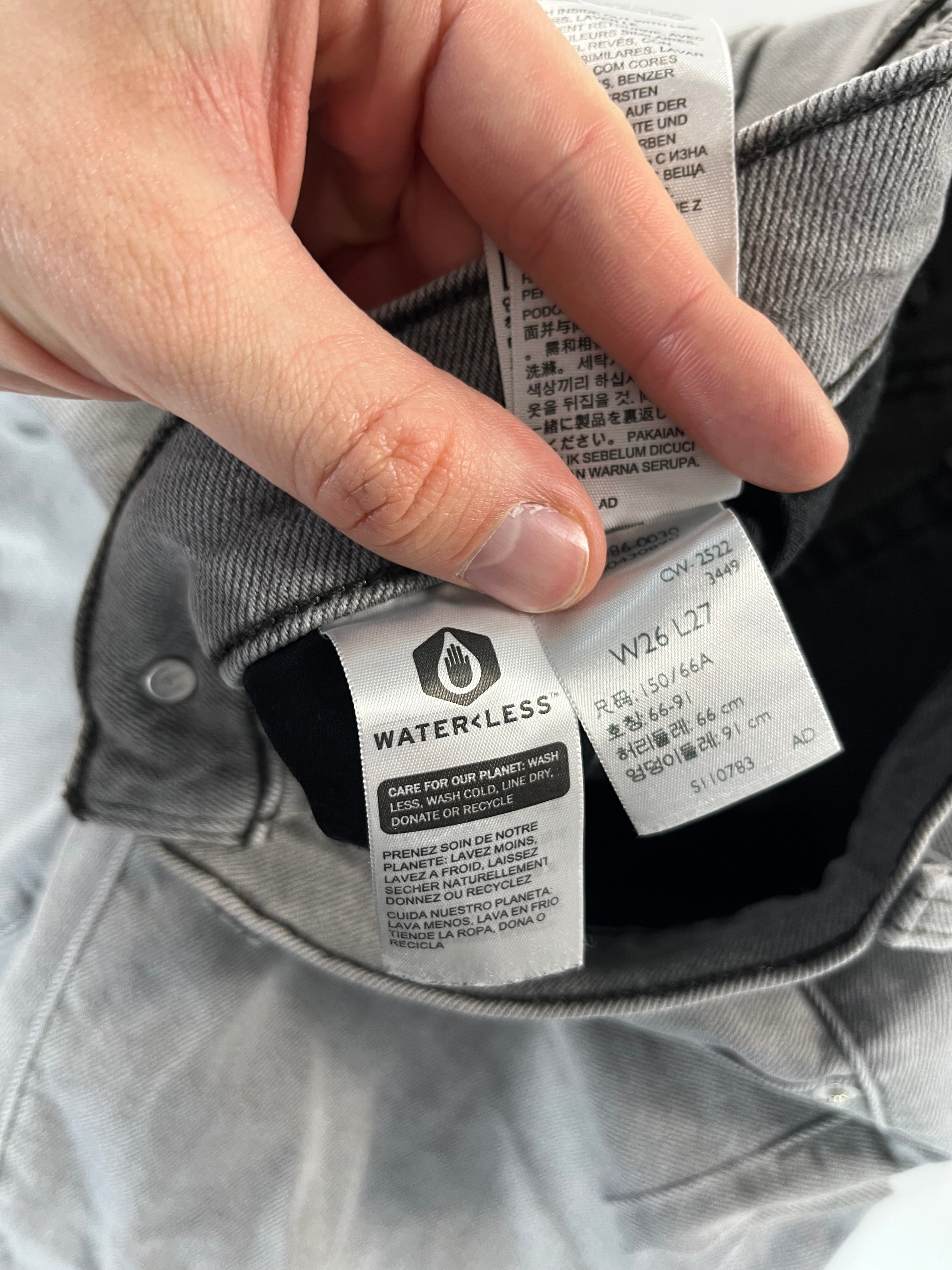 Levi's High Waisted Mom Jean 26 farmernadrág