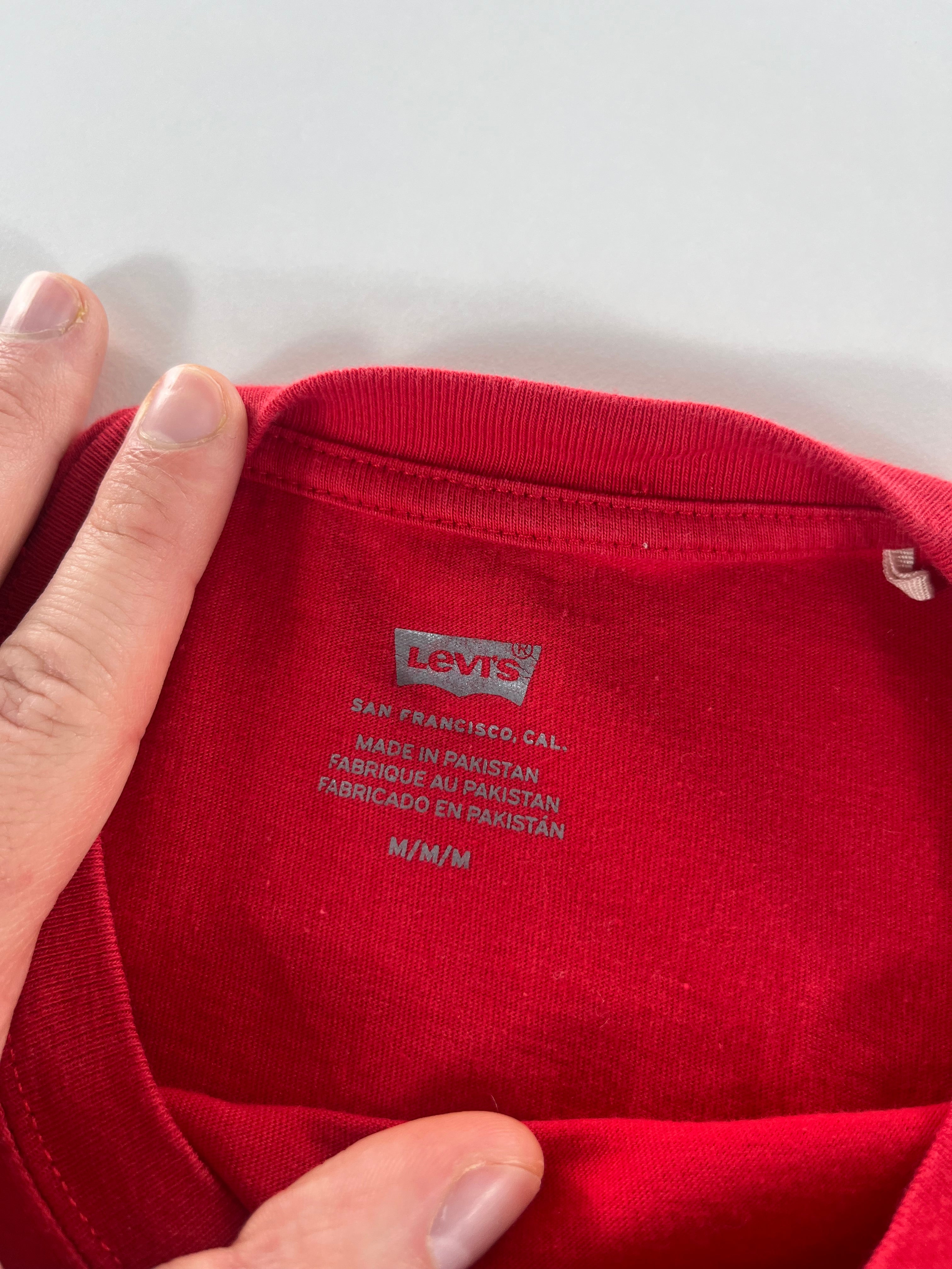 Levi's crop-top