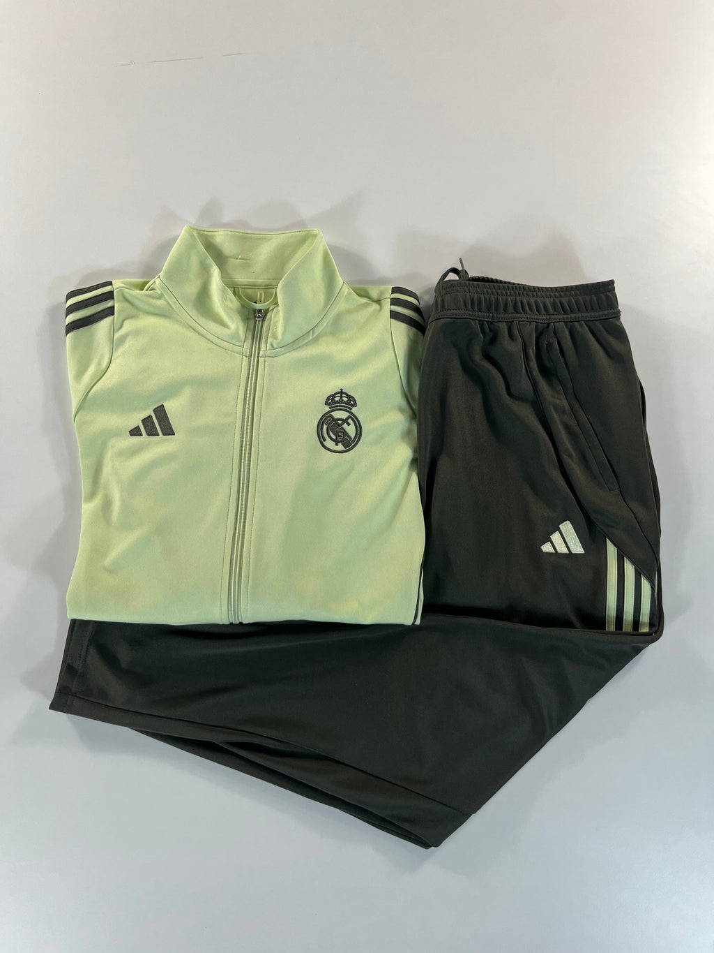 Adidas Real Madrid 2025-2026 melegítőszett